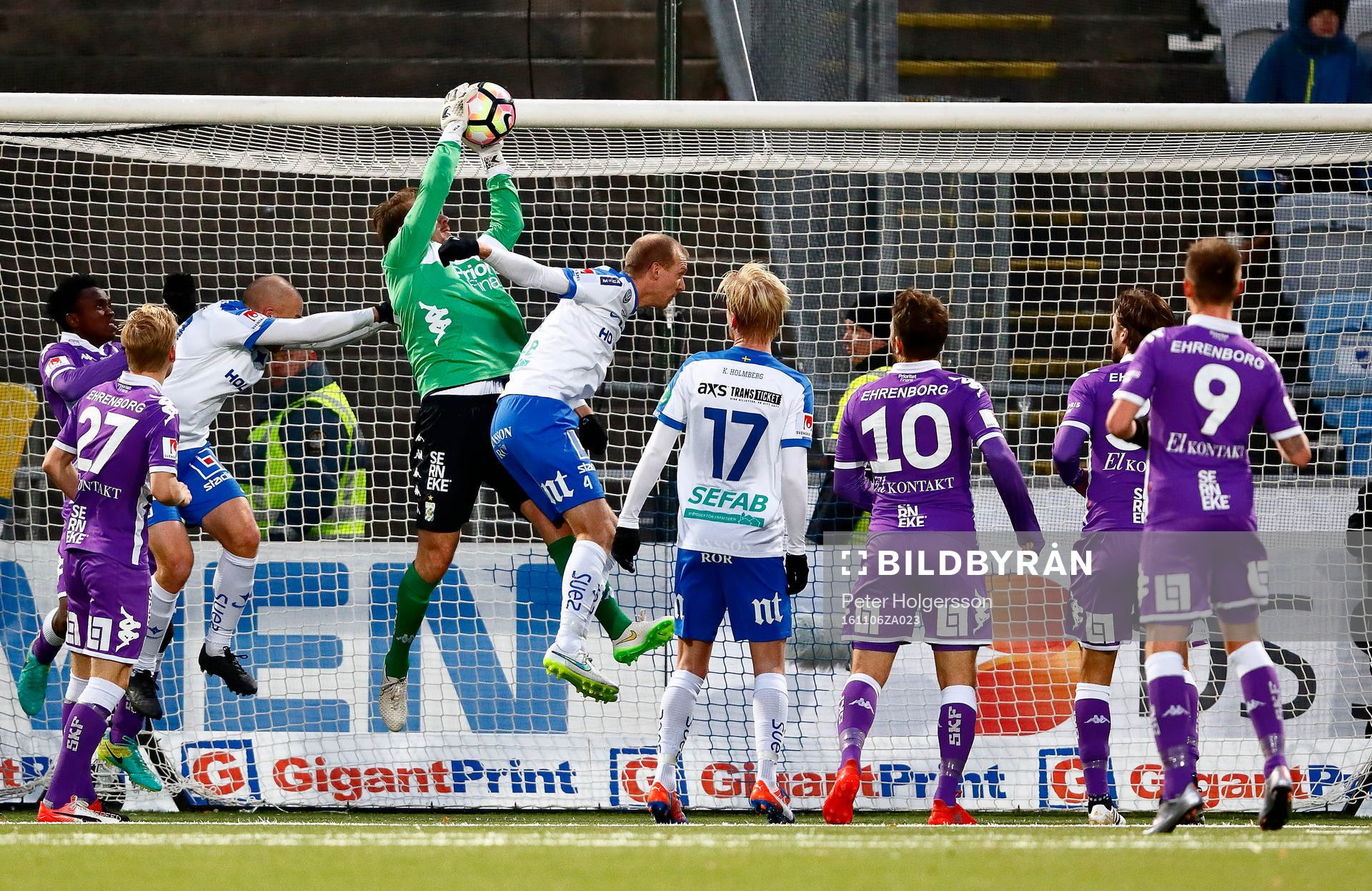 Räddning av IFK Göteborgs målvakt Erik Dahlin