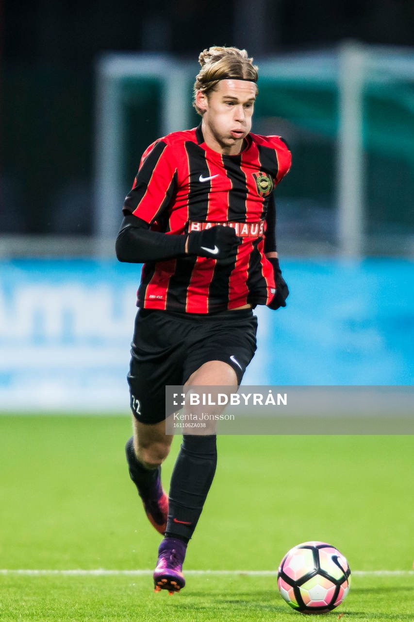 Brommapojkarnas Felix Beijmo i aktion