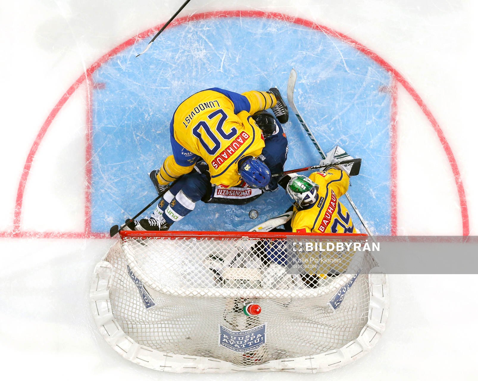 Sweden¥s Joel Lundqvist, Finland¥s Mika Pyörälä and