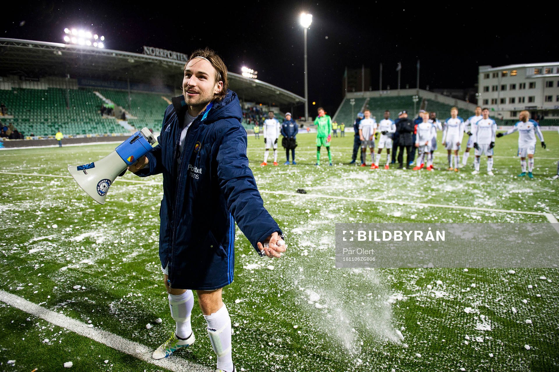 Djurgården och Kevin Walker jublar