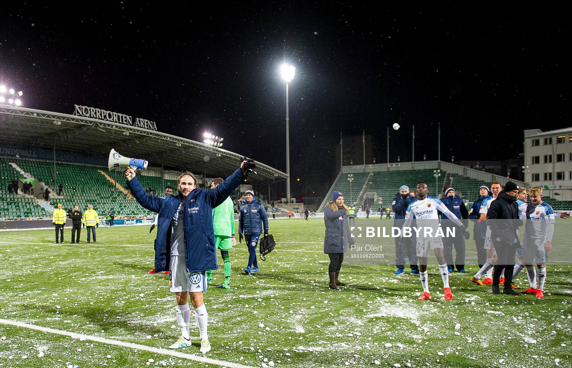 Djurgården och Kevin Walker jublar