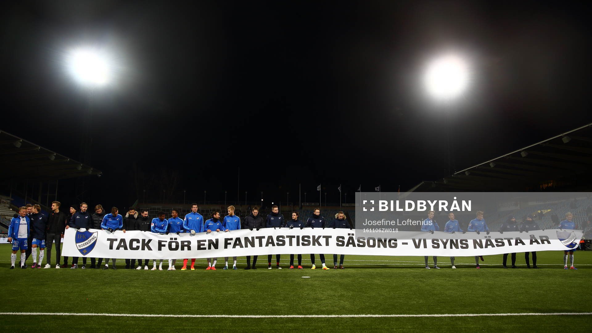 Norrköpings spelare tackar sina supportrar