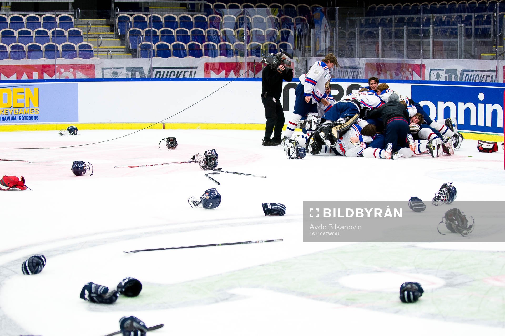 Stockholm Nords spelare jublar