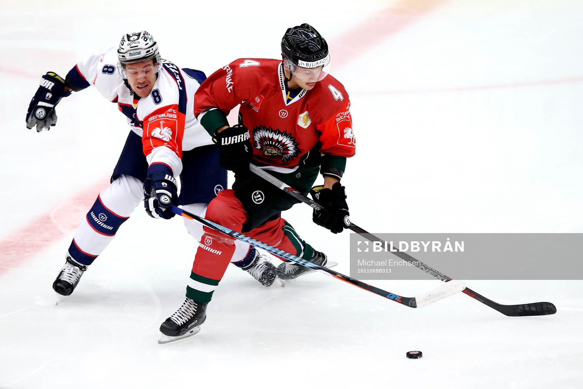 Eisbären Berlins Nick Petersen och Frölundas Jacob Larsson