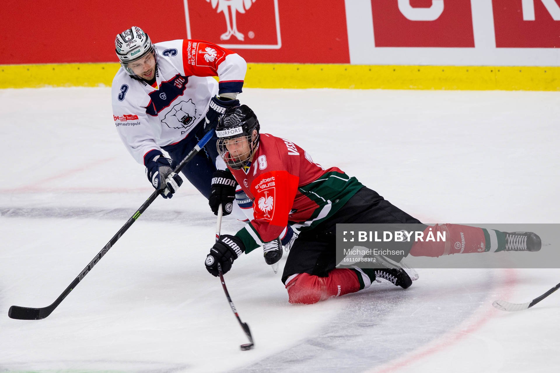 Frölundas Kristian Vesalainen skjuter i fallet före