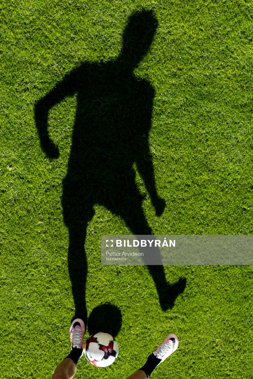 Skugga av en fotbollsspelare