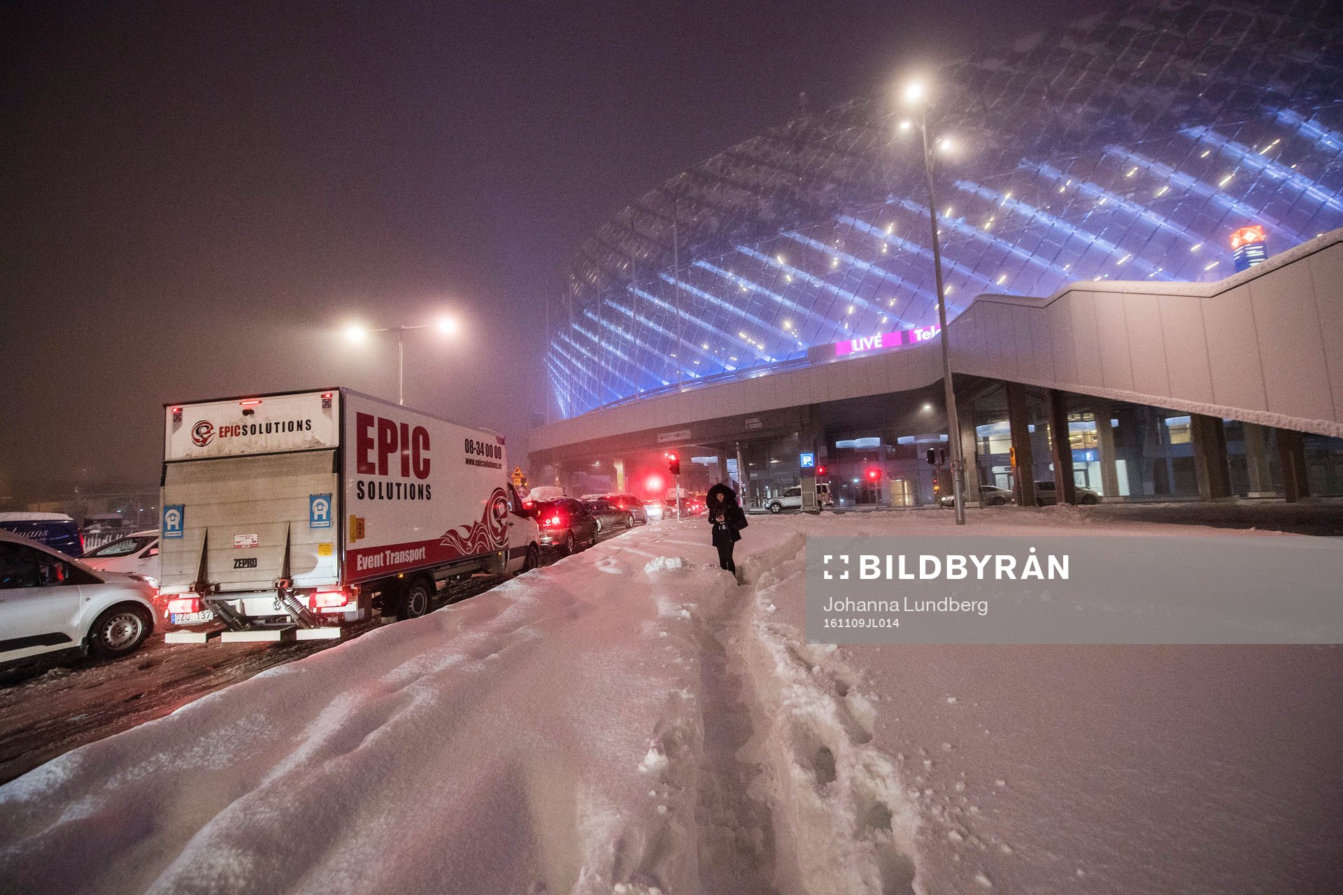 Snökaos utanför Tele2 arena