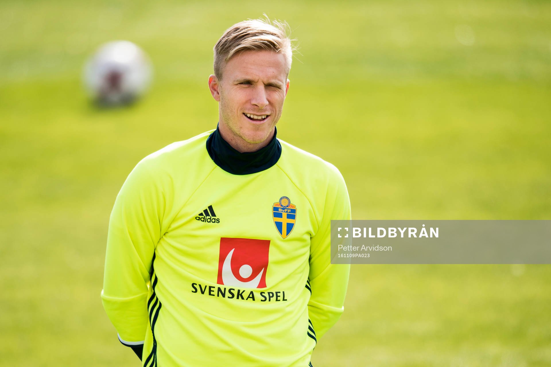 Oscar Wendt under en träning med Sveriges fotbollslandslag den 9 november 2016 i Marbella.