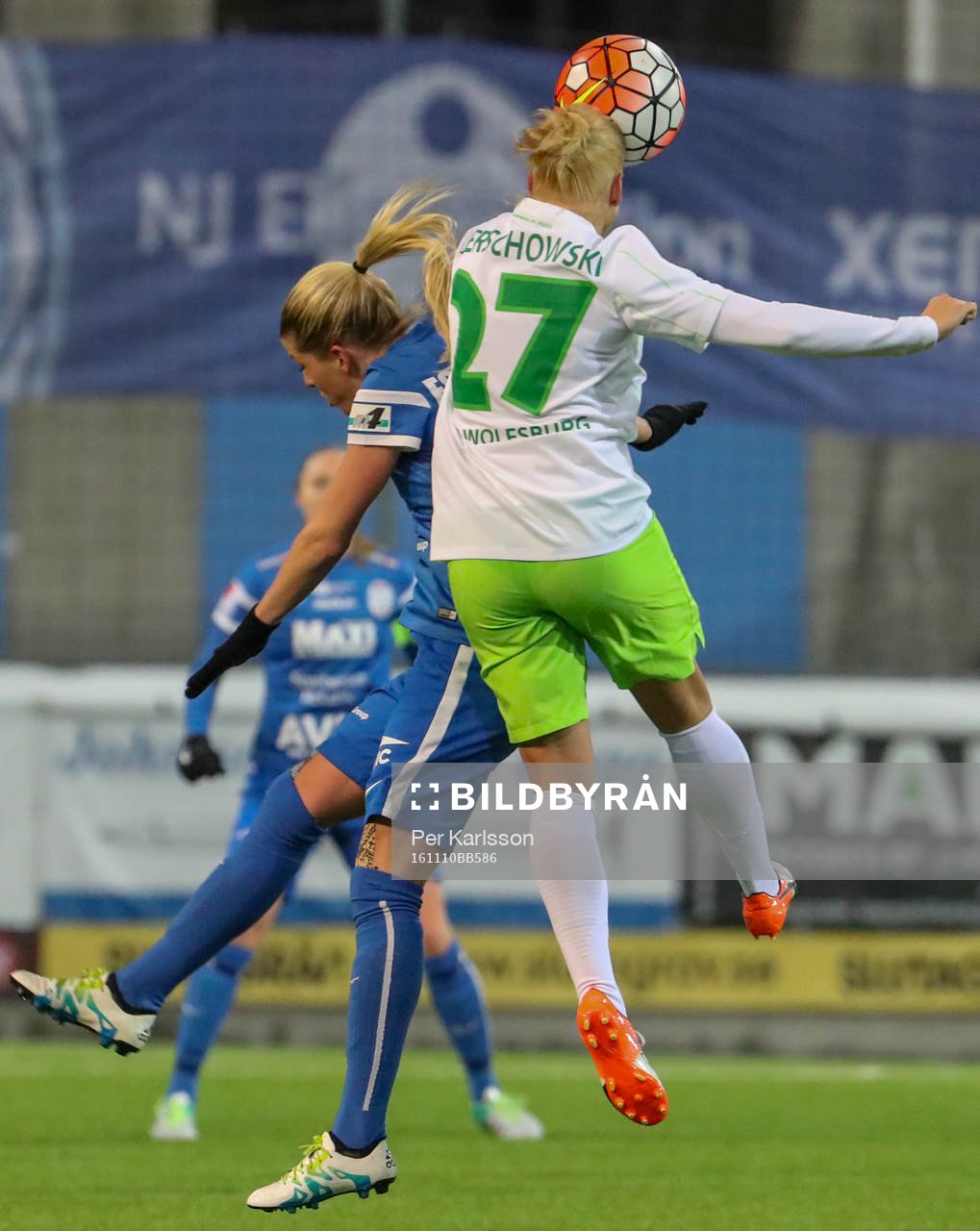 Eskilstuna Uniteds Olivia Schough och Wolfsburgs Isabel