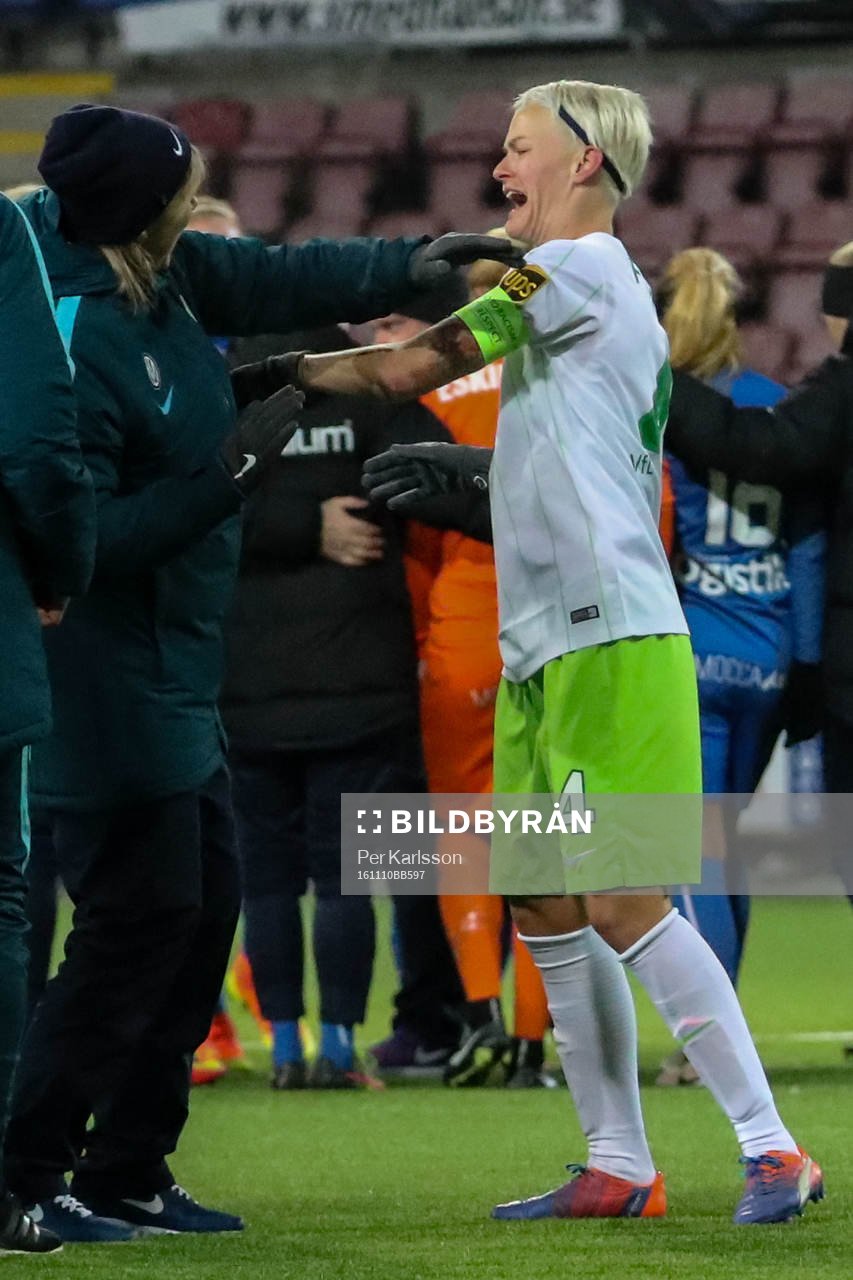Wolfsburgs Nilla Fischer jublar