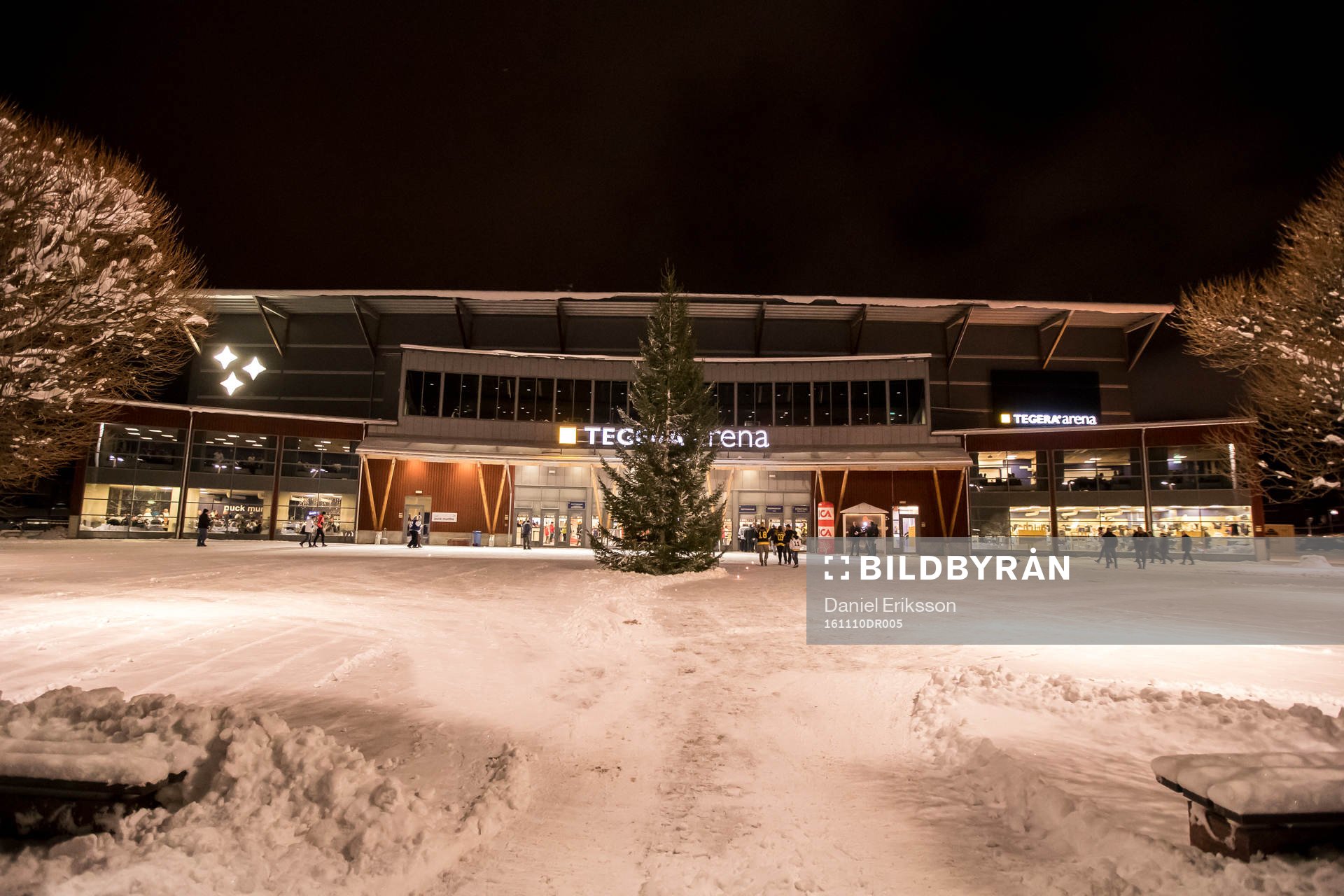 Tegera Arena exteriör innan ishockeymatchen i SHL mellan