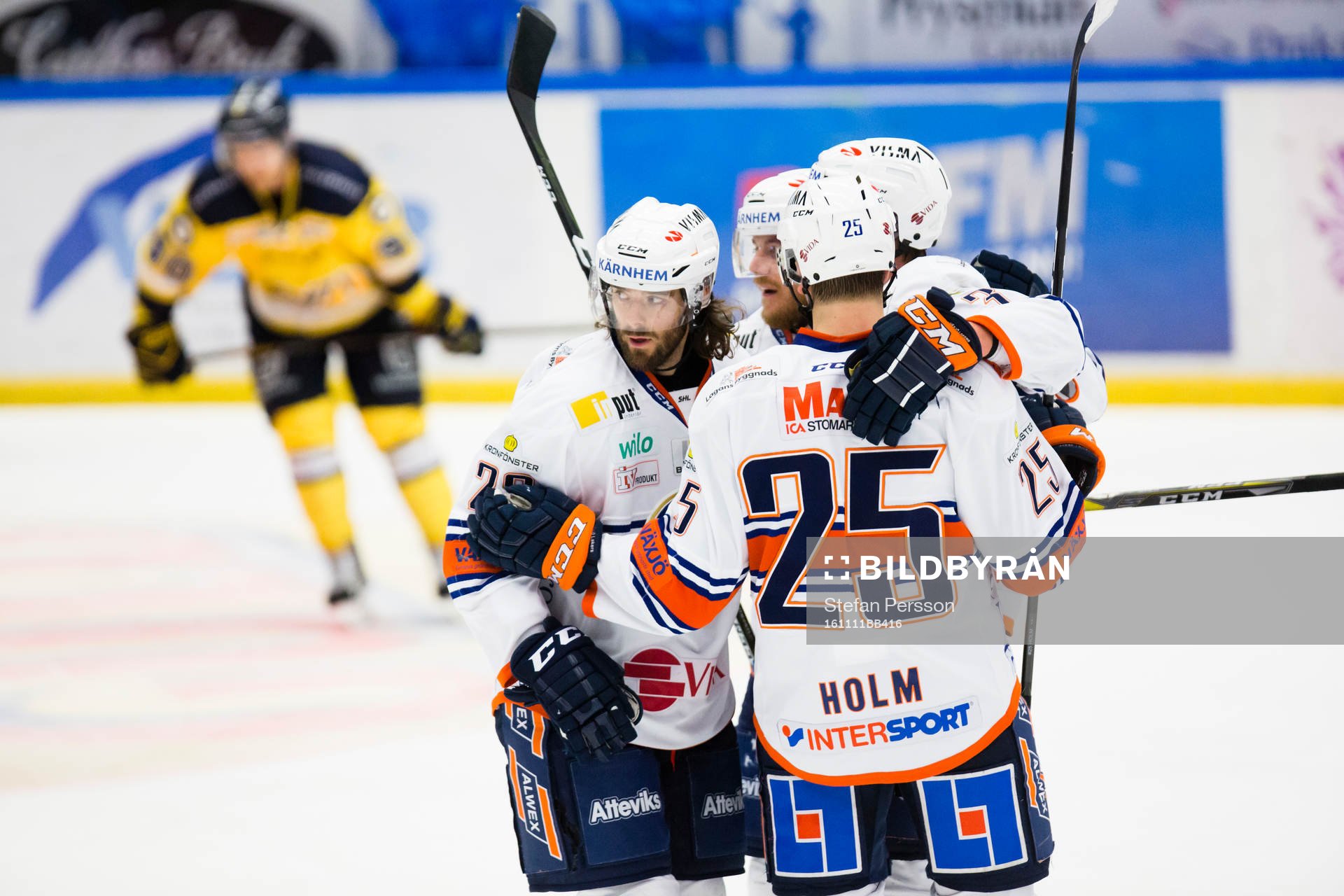 Växjös Ville Leino jublar
