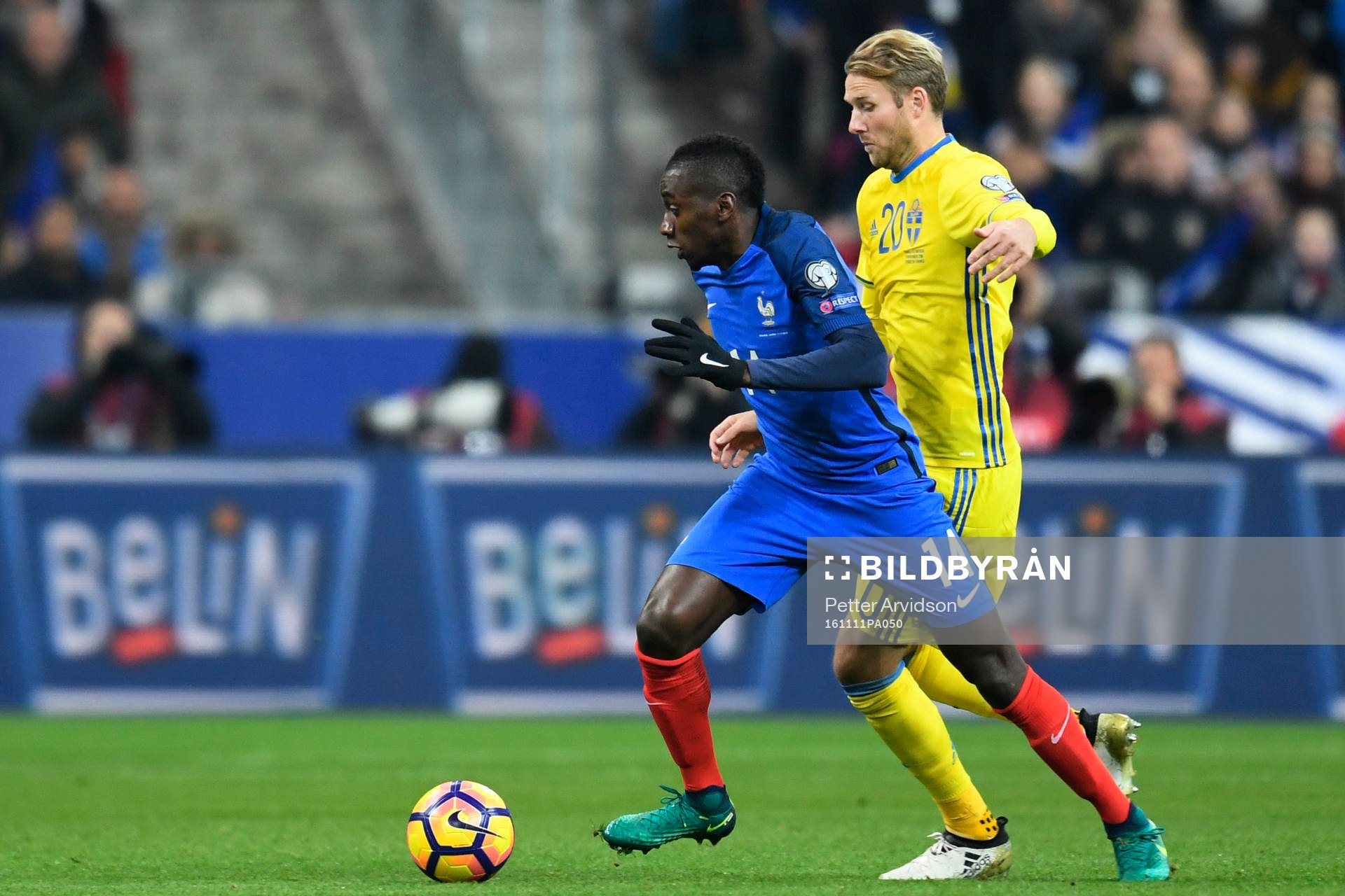 Frankrikes Blaise Matuidi och Sveriges Ola Toivonen