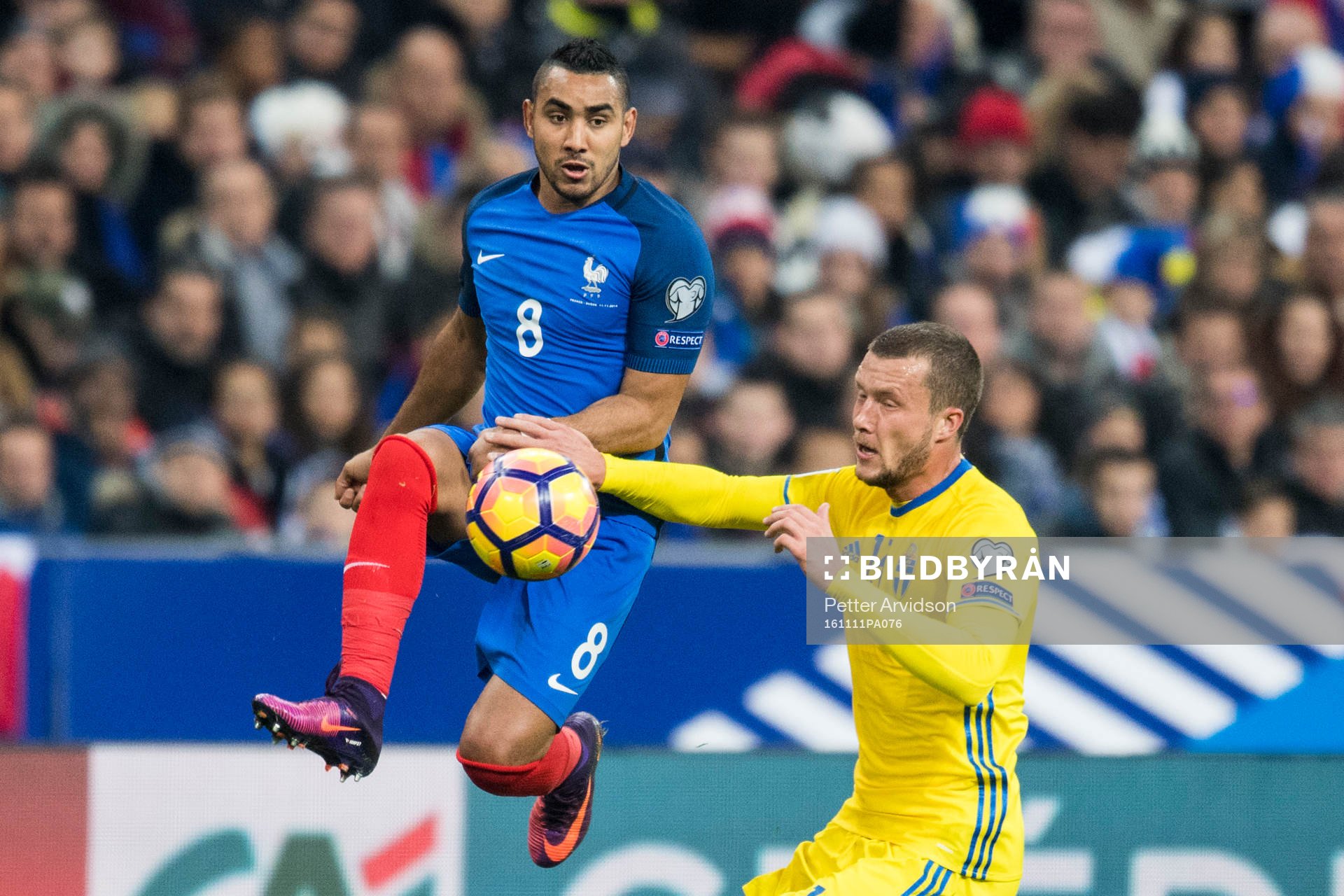 Frankrikes Dimitri Payet och Sveriges Jakob Johansson