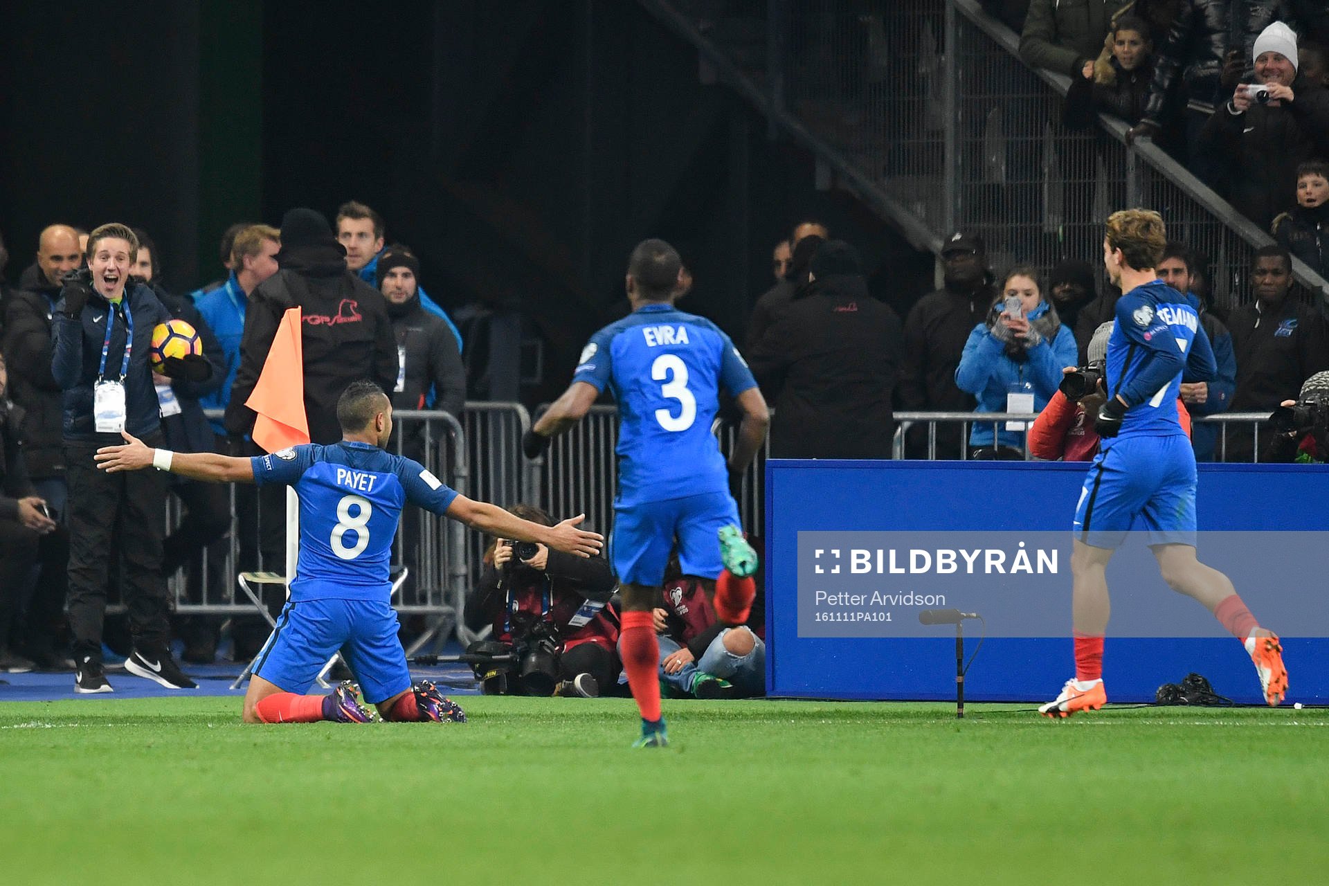 Frankrikes Dimitri Payet jublar