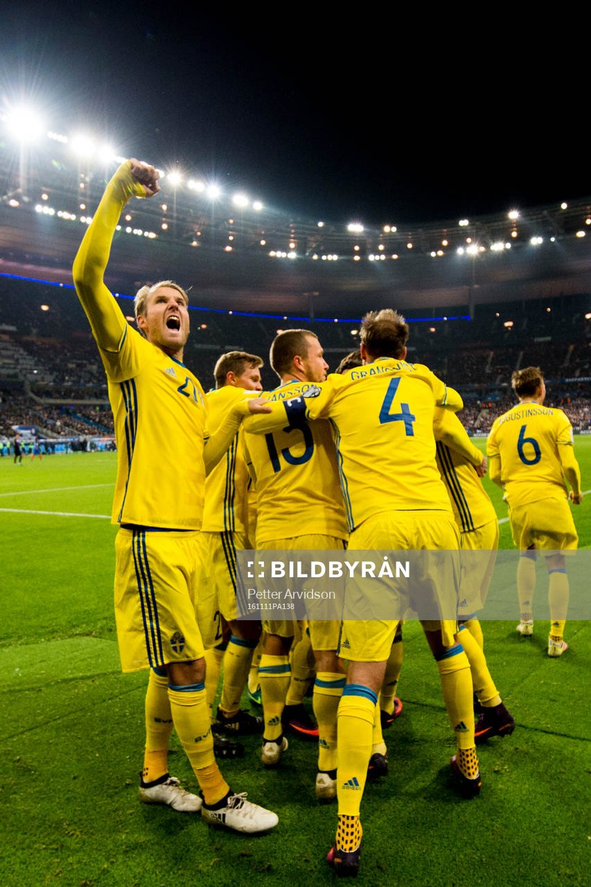 Sveriges Ola Toivonen jublar