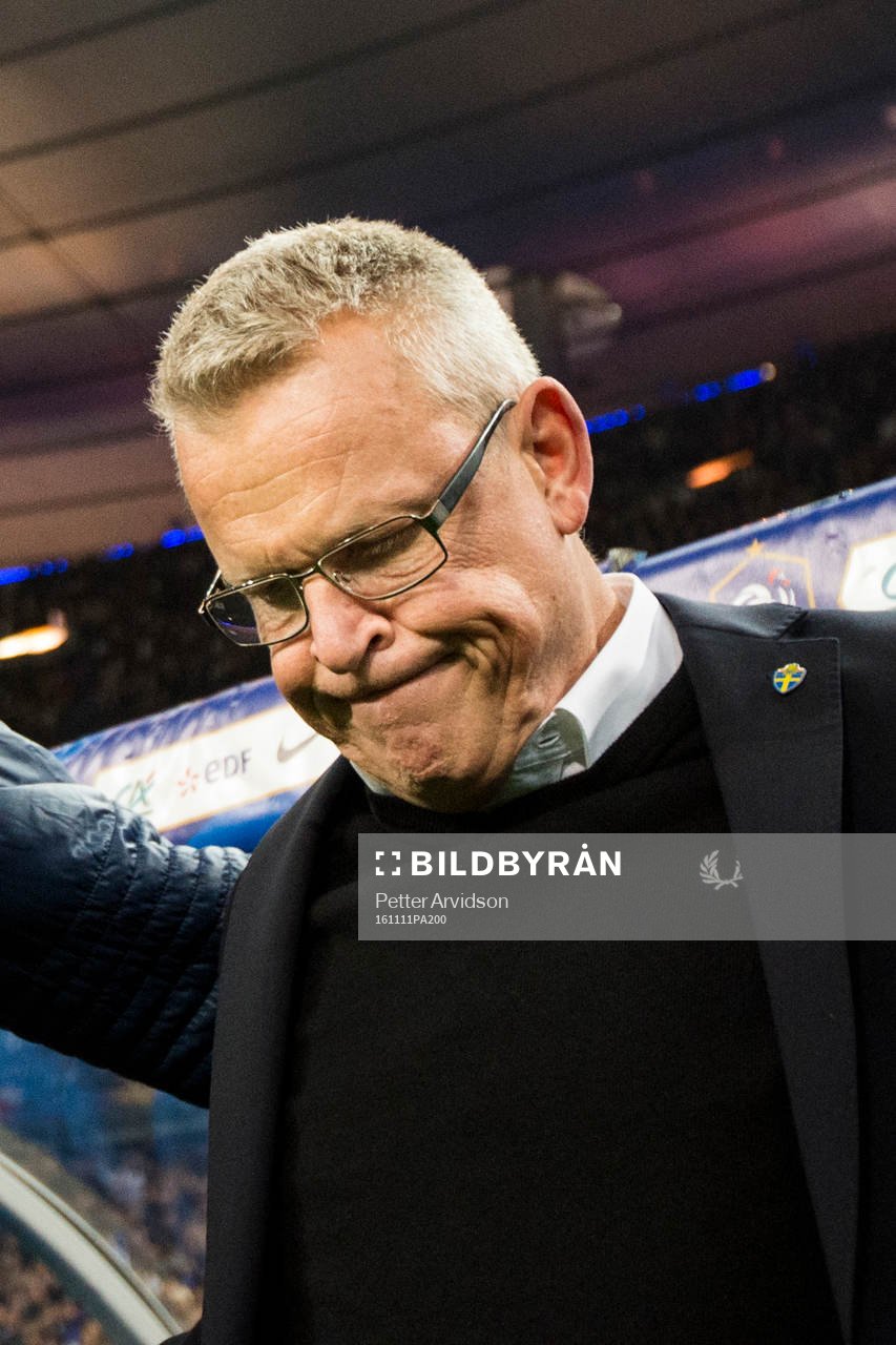 Sveriges förbundskapten Janne Andersson deppar
