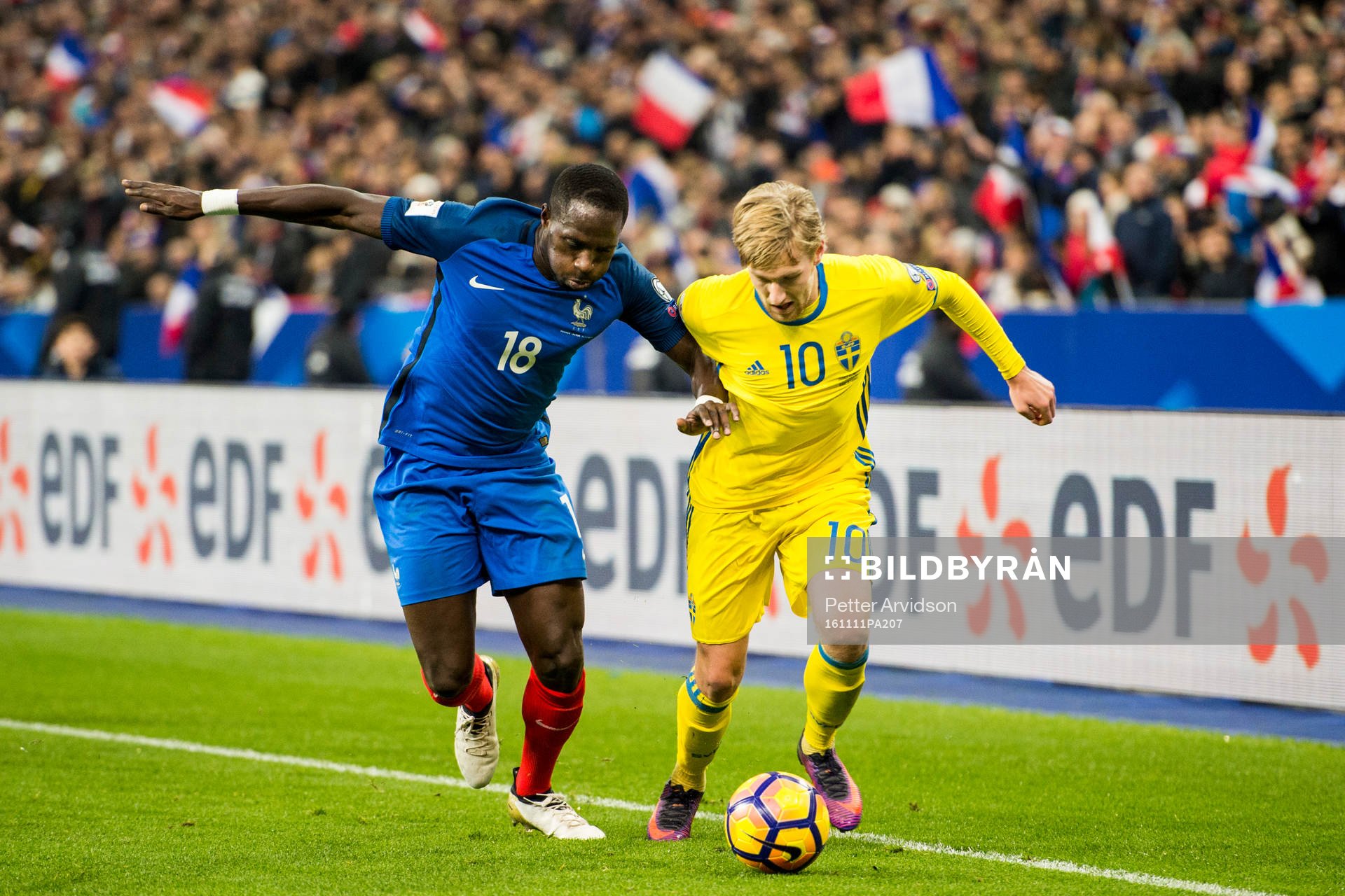 Frankrikes Moussa Sissoko och Sveriges Emil Forsberg