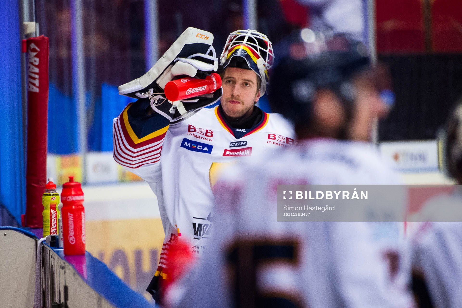Djurgårdens målvakt Adam Reideborn före ishockeymatchen