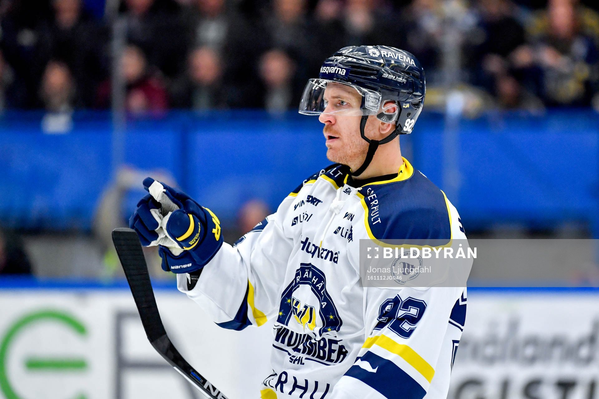 s Teemu Laine jublar