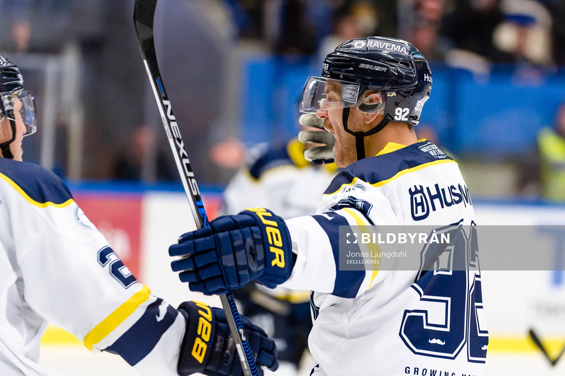 s Teemu Laine jublar