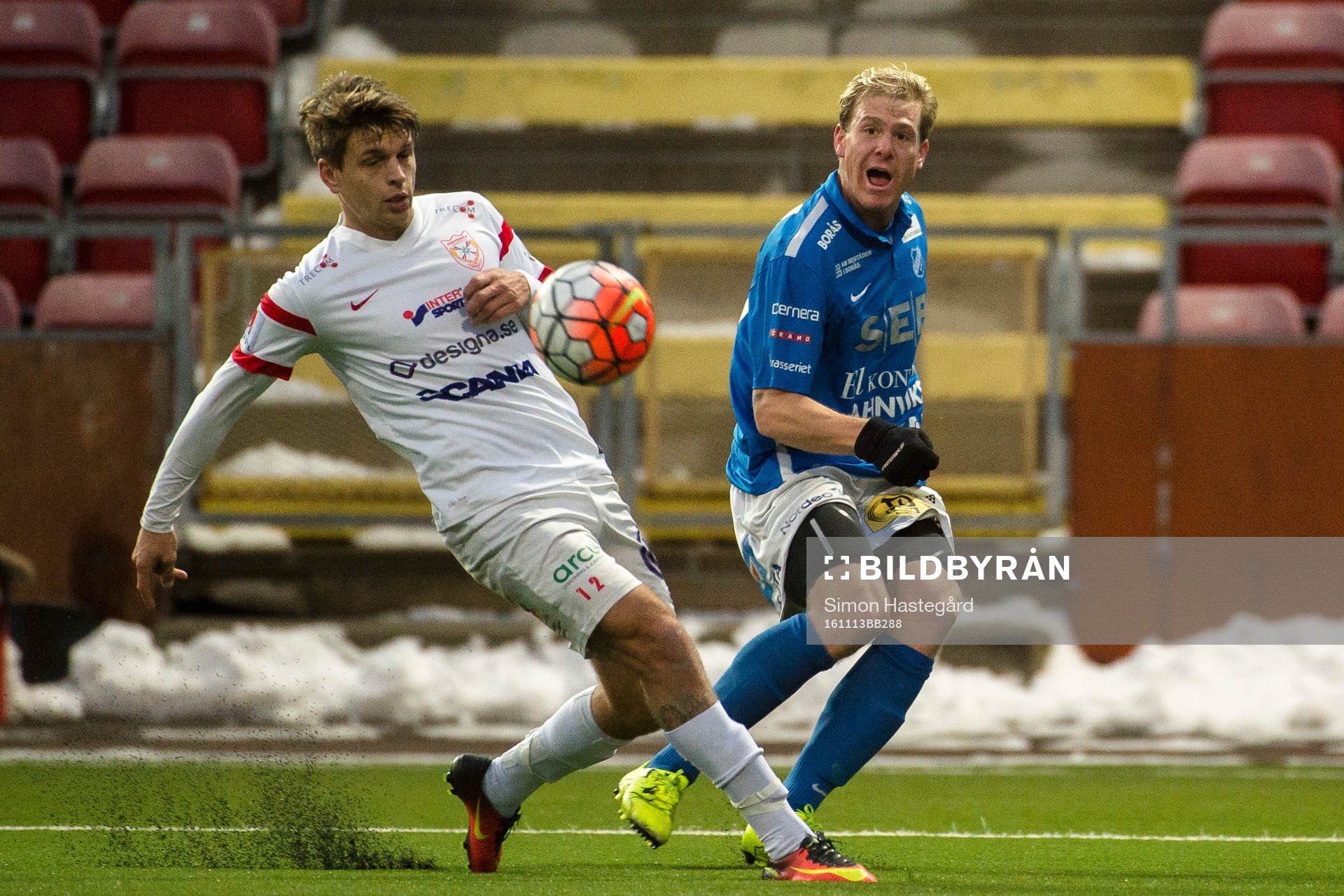 Assyriskas Fredrik Holster och Norrbys Nicklas Savolainen