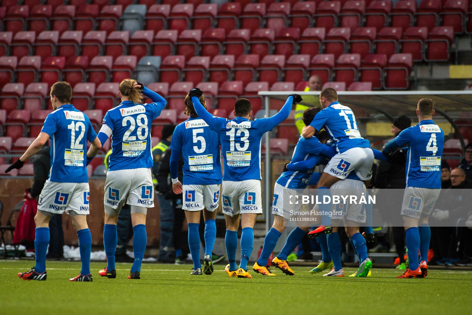 Norrbys spelare jublar