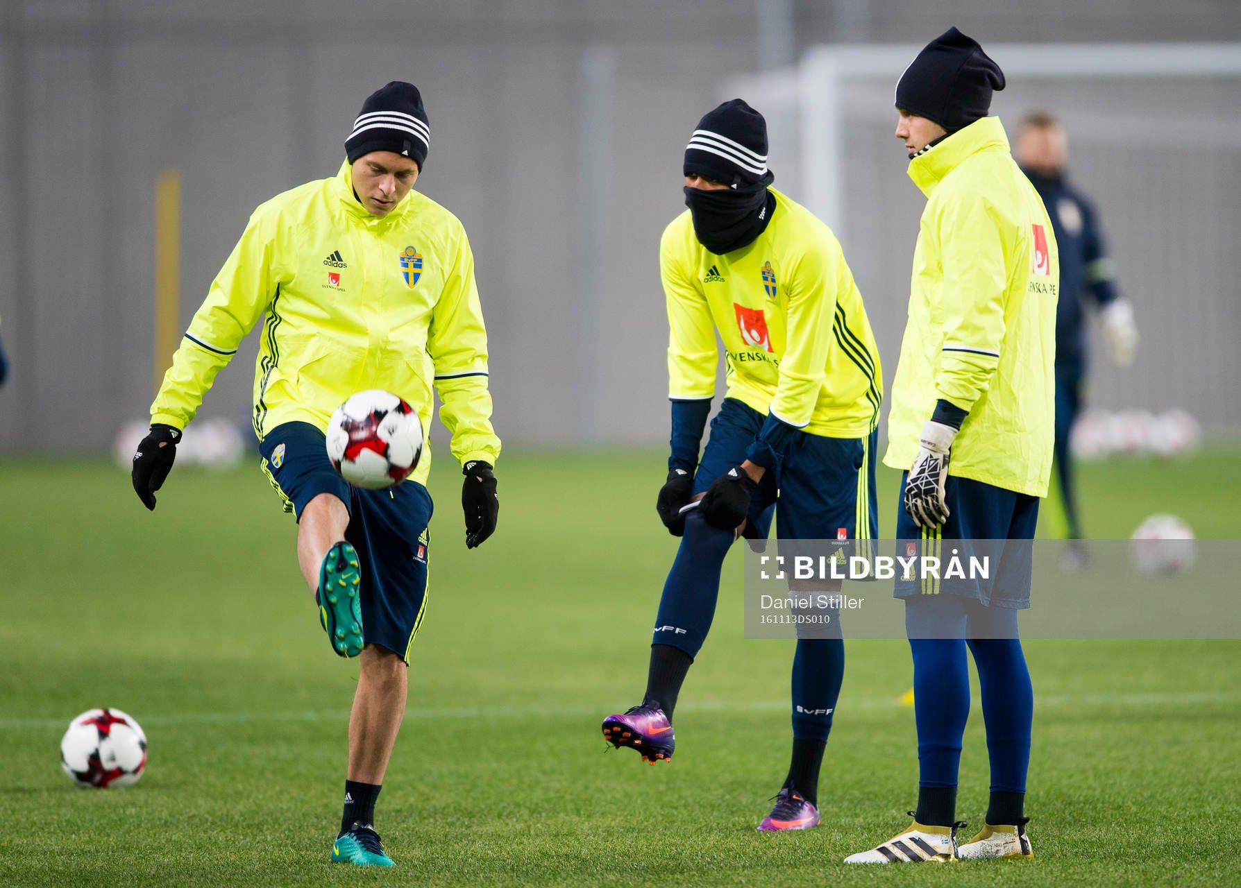 Victor Nilsson Lindelöf, Isaac Kiese Thelin och målvakten