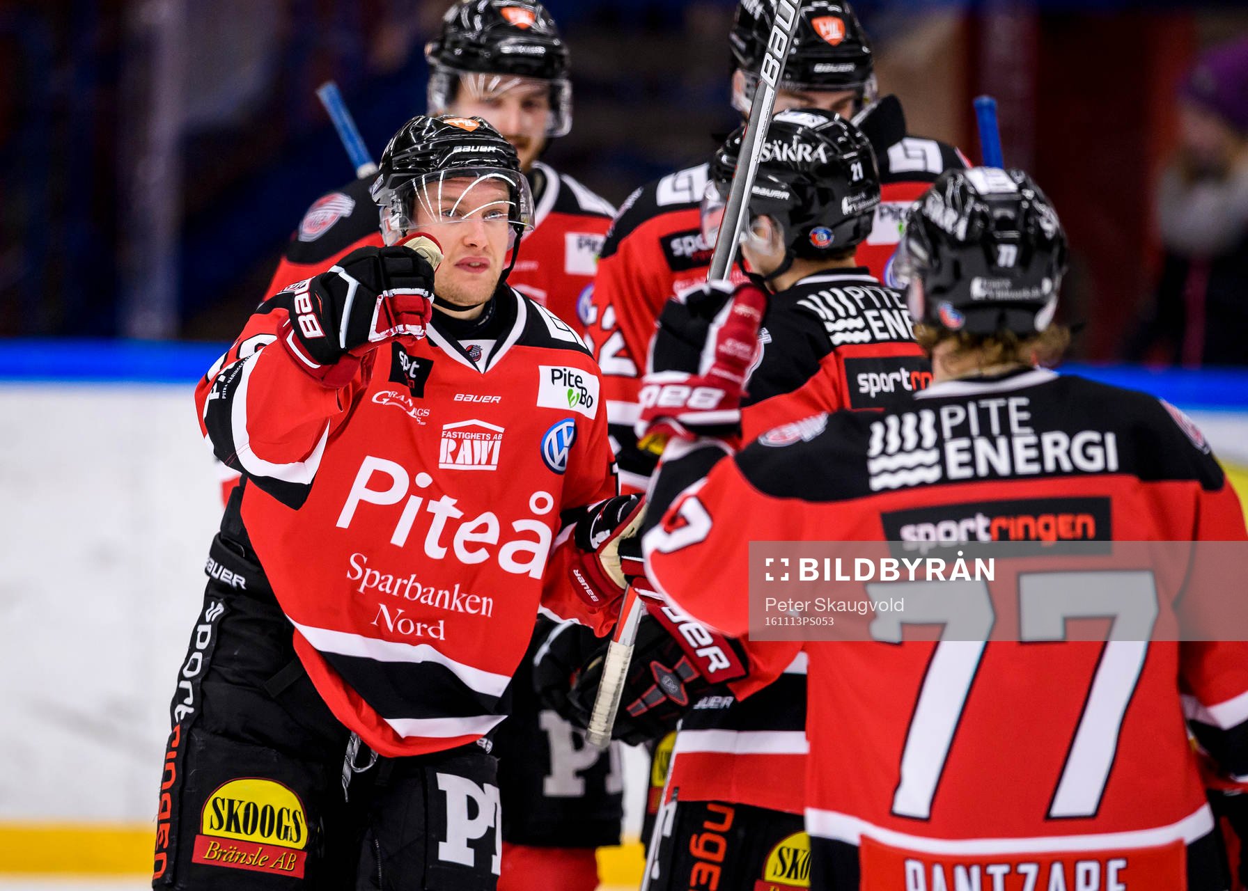 Piteås David Pettersson (v) jublar