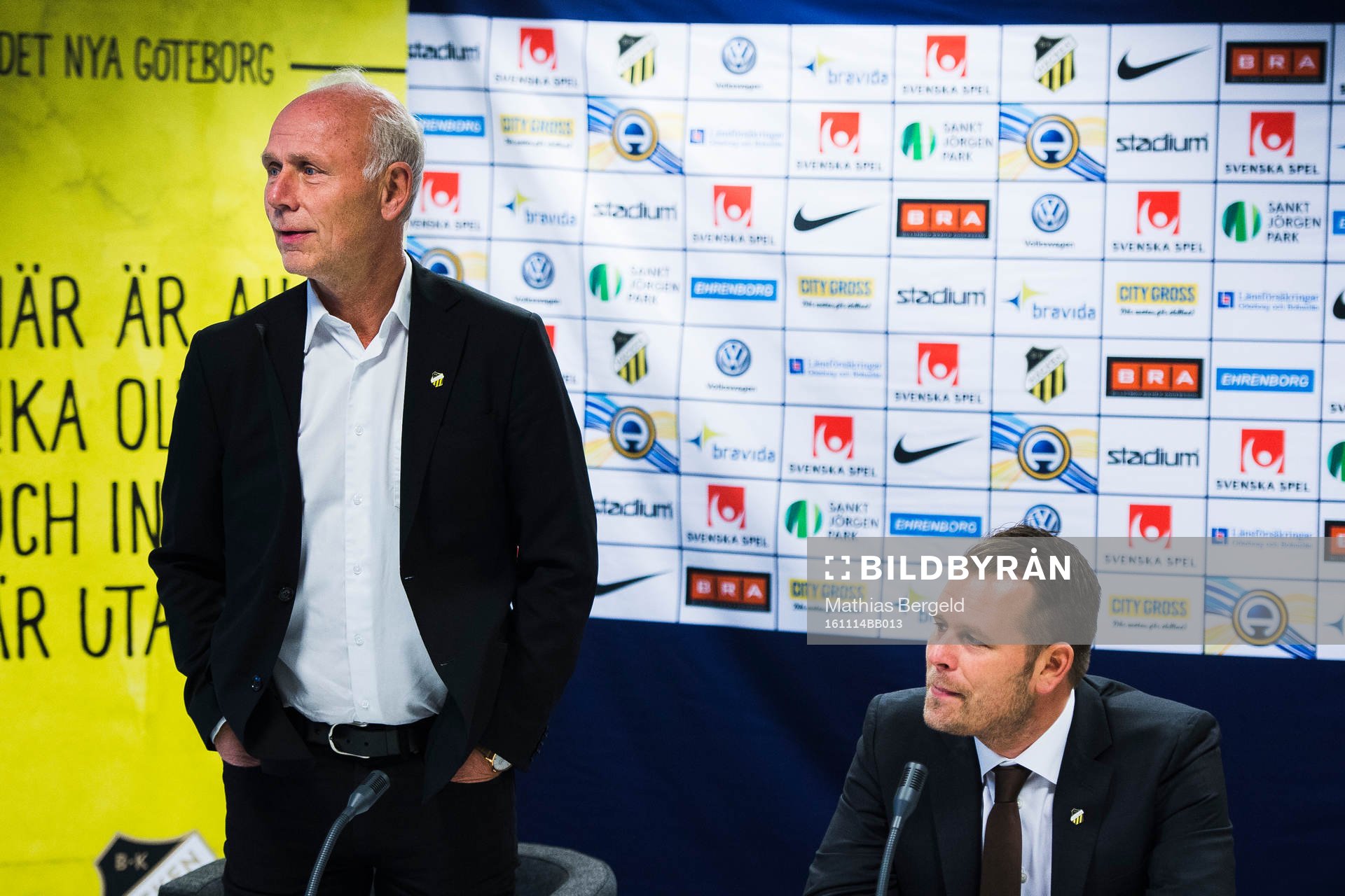 Klubbdirektör Dennis Andersson och Mikael Stahre som
