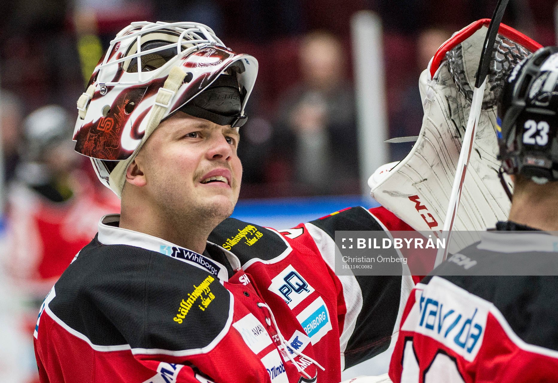 Malmö Redhawks målvakt Oscar Alsenfelt jublar