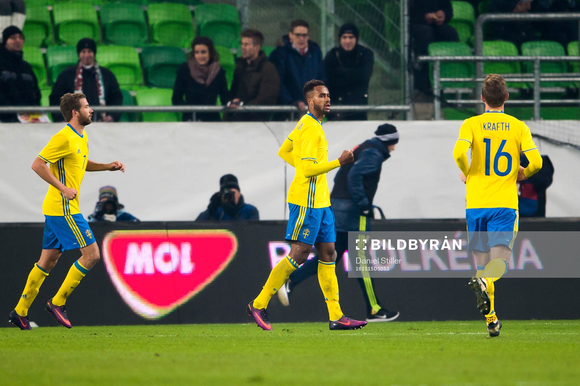 Sveriges Isaac Kiese Thelin jublar