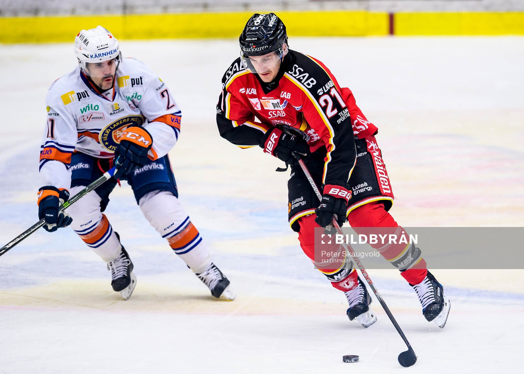 Luleås Bill Sweatt med pucken