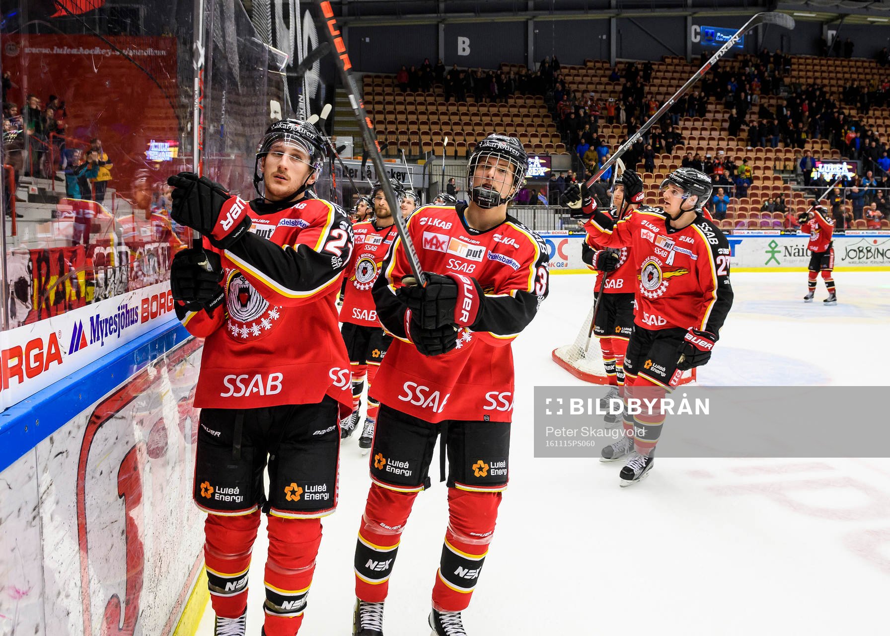 Luleås Bill Sweatt (v) och Isac Lundeström (h) jublar