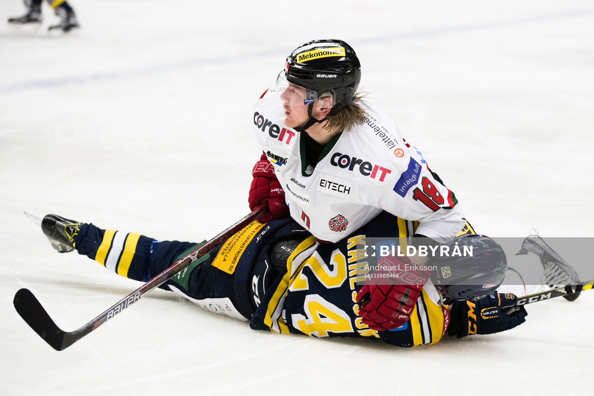 Modos Andreas Heier trycker ner Södertäljes Simon