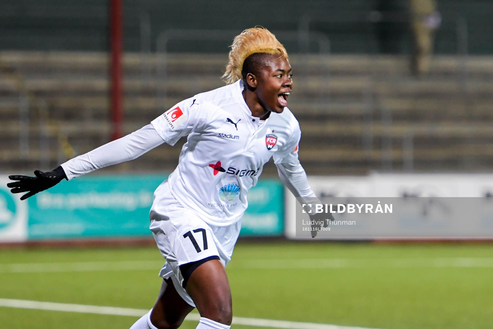 Rosengårds Gaëlle Enganamouit jublar