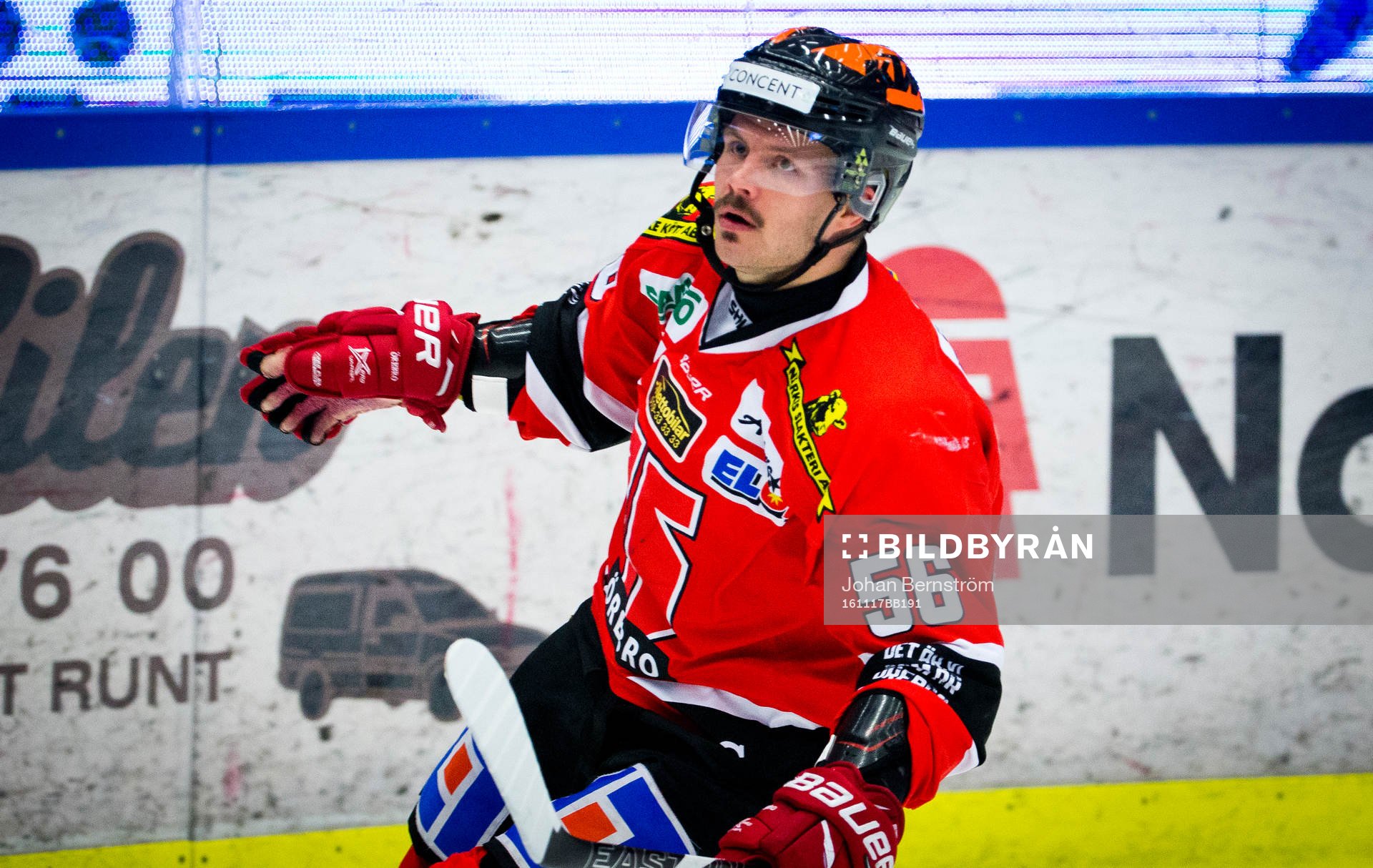 Örebros Johan Wiklander jublar