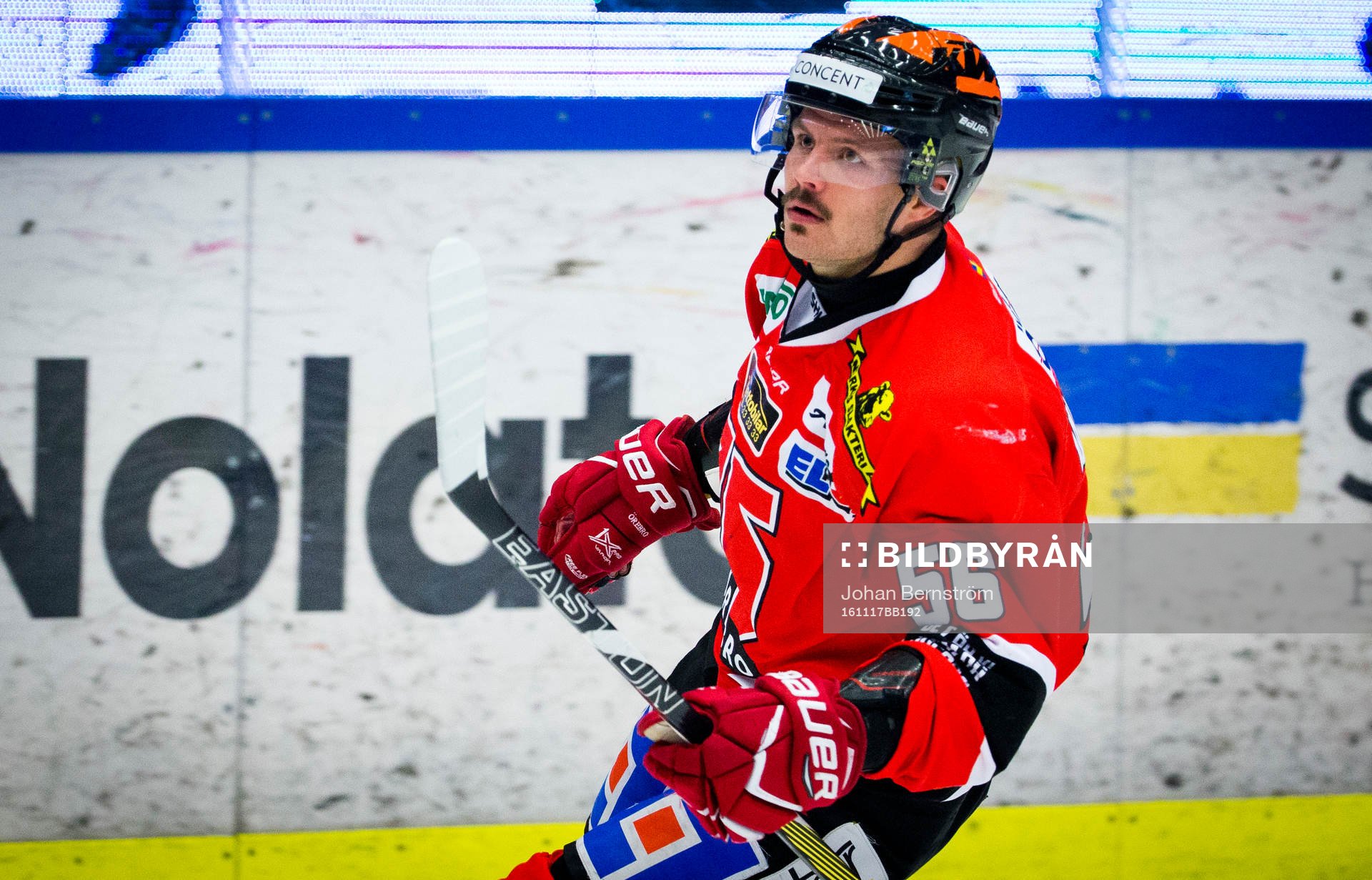 Örebros Johan Wiklander jublar