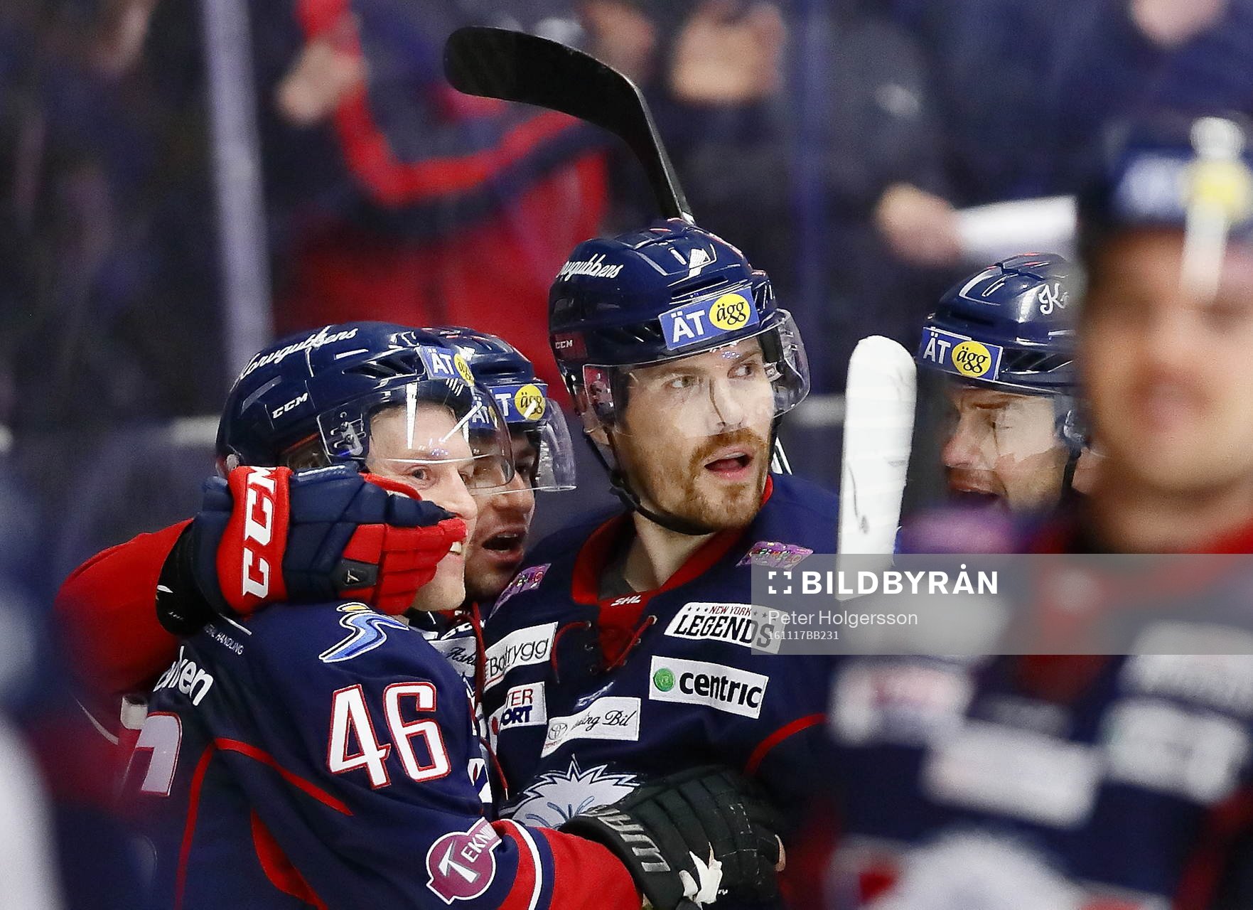 Linköpings Mathis Olimb och Anssi Salmela jublar