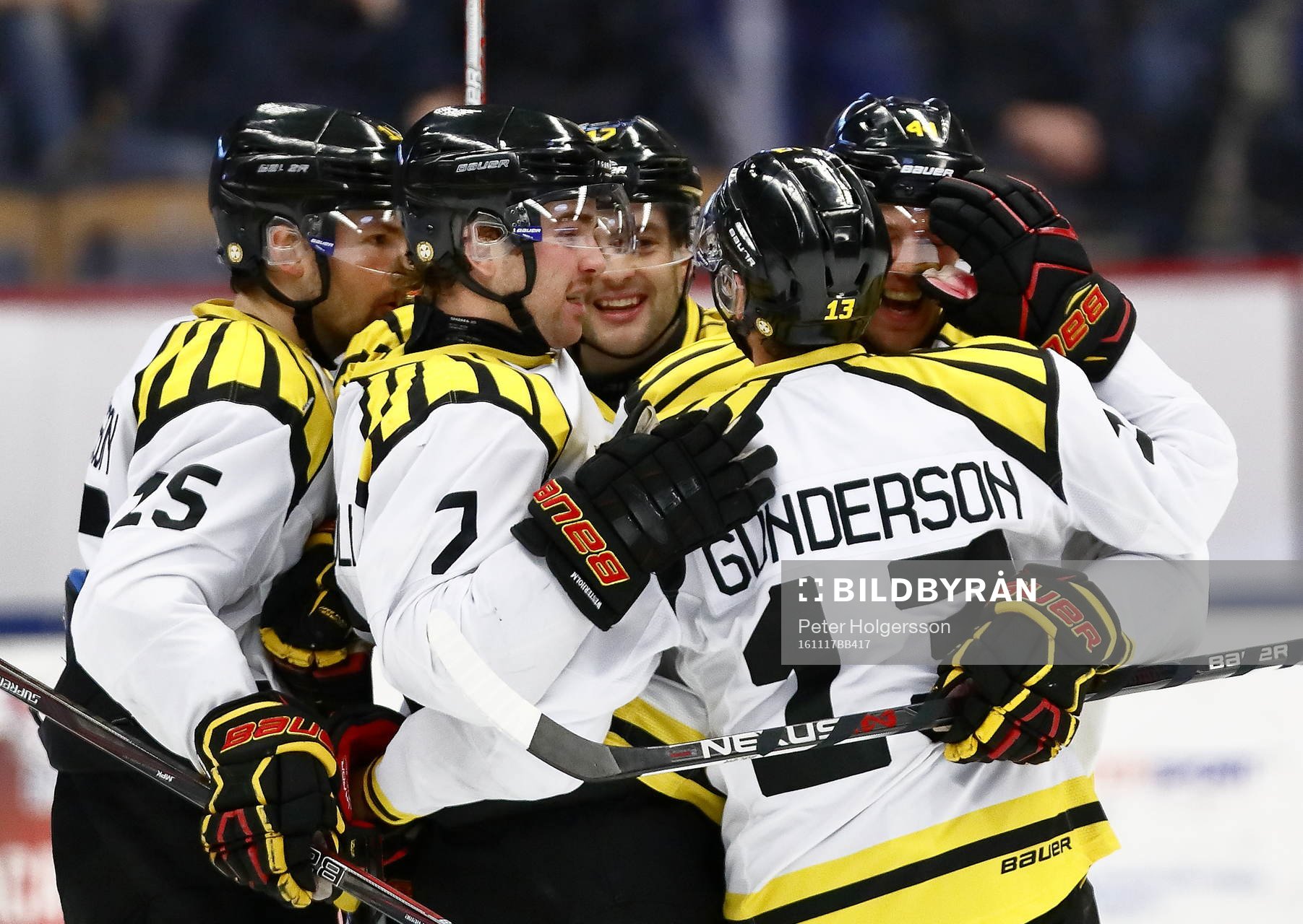 Brynäs spelare jublar