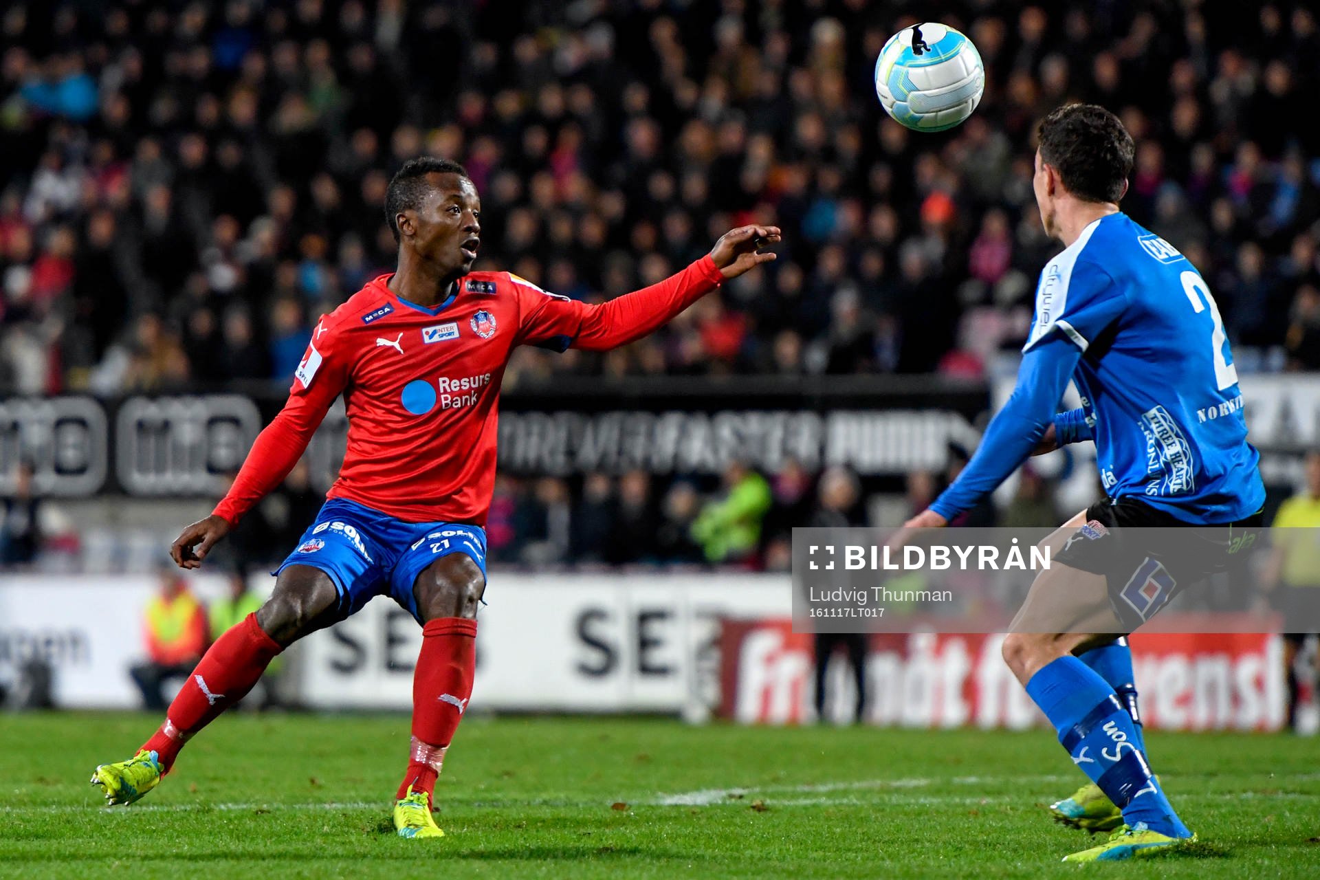 Helsingborgs Monday Samuel och Halmstads Adnan Kojic