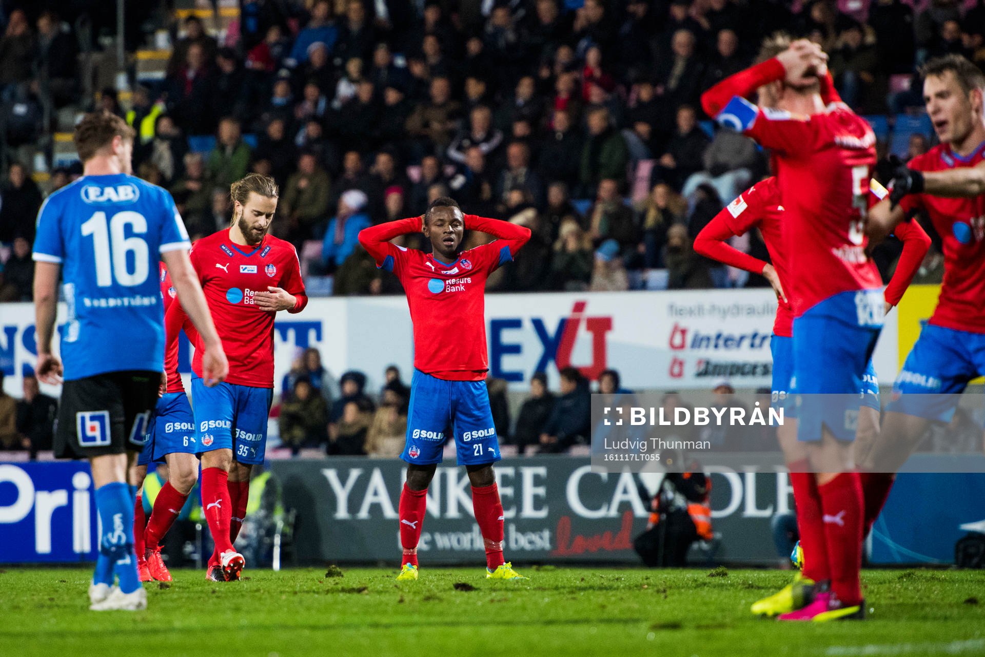 Helsingborgs Jonatan Olsson, Monday Samuel och Johan