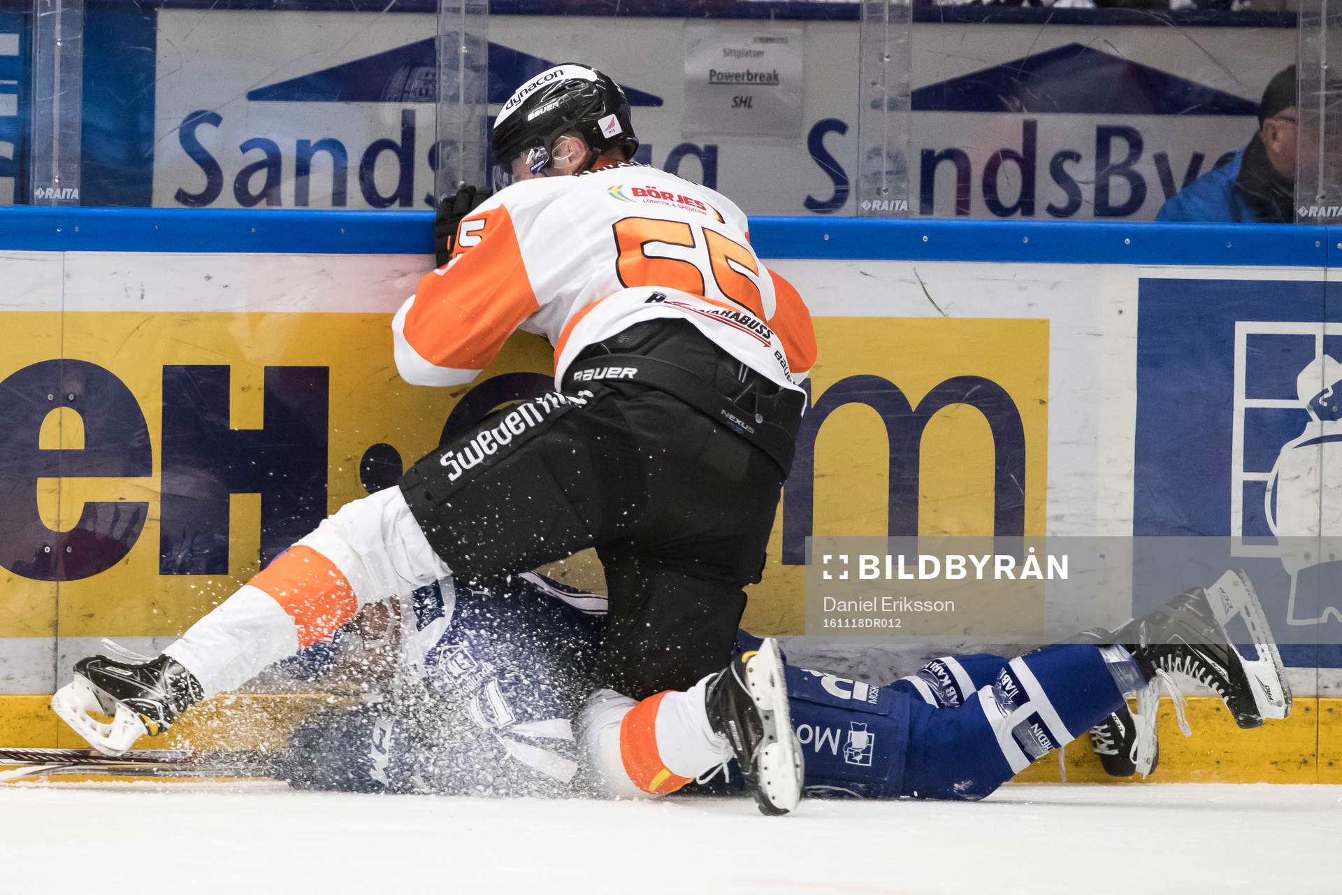 Karlskronas David Printz tacklar Leksands Martin Karlsson