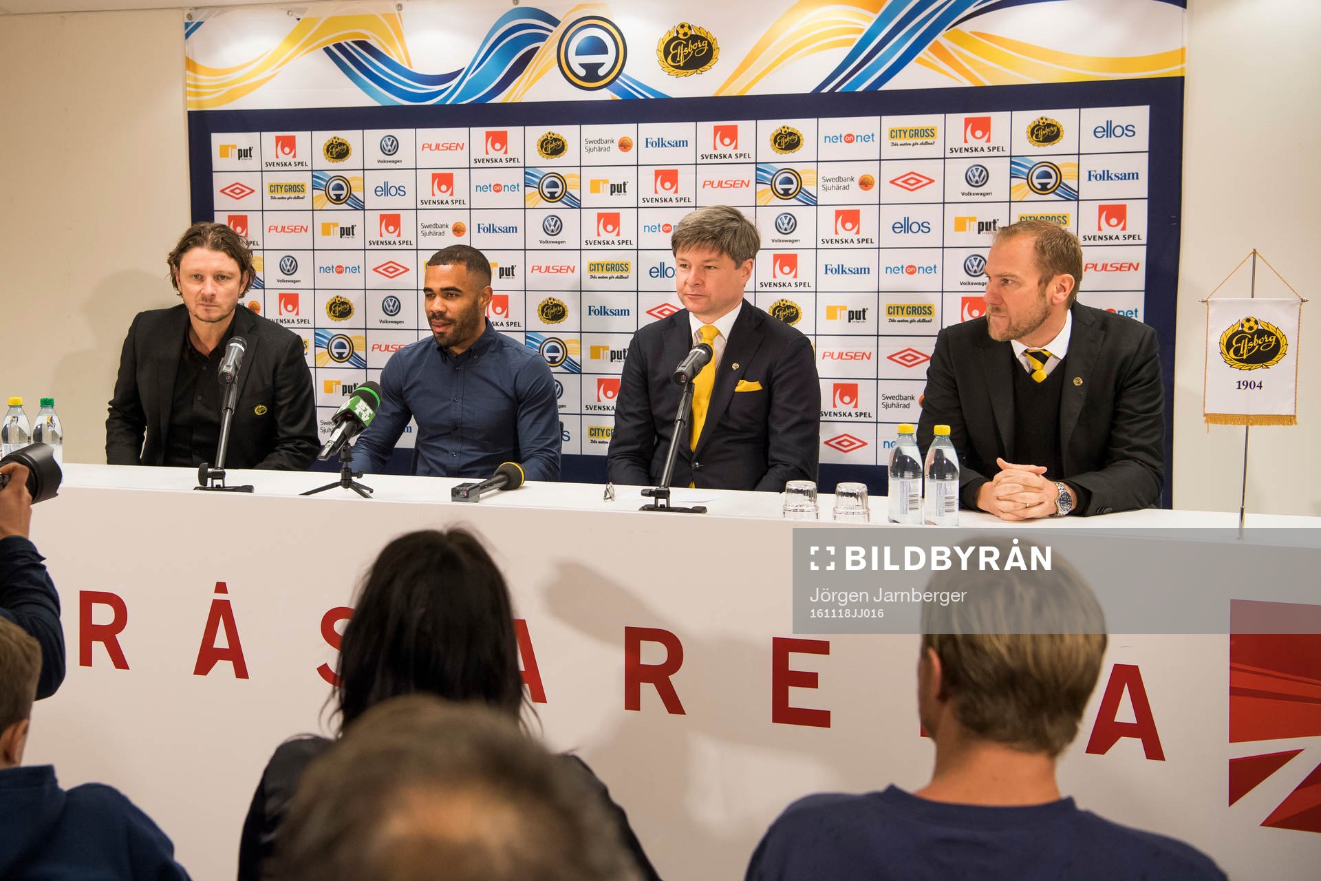 Elfsborgs klubbchef Stefan Andreasson, nyförvärvet Alex