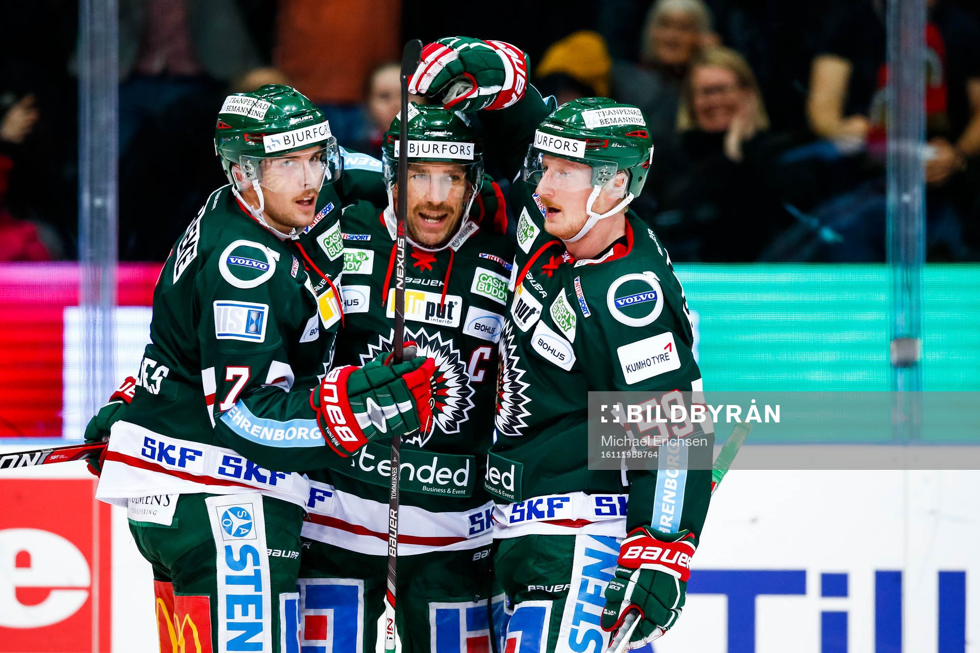 Frölundas Henrik Tömmernes  , Joel Lundqvist och Simon