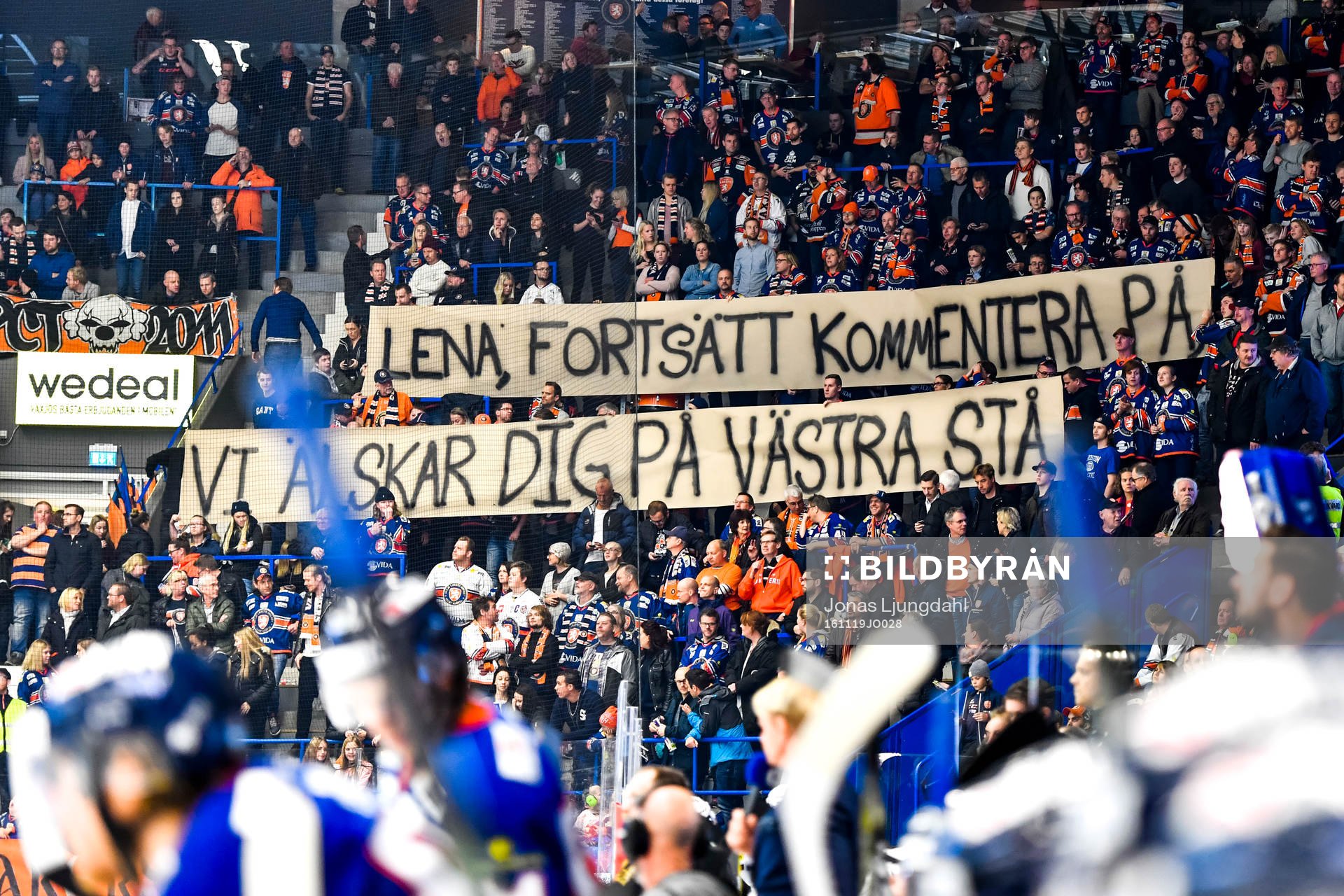 Växjös supportrar med banderoll