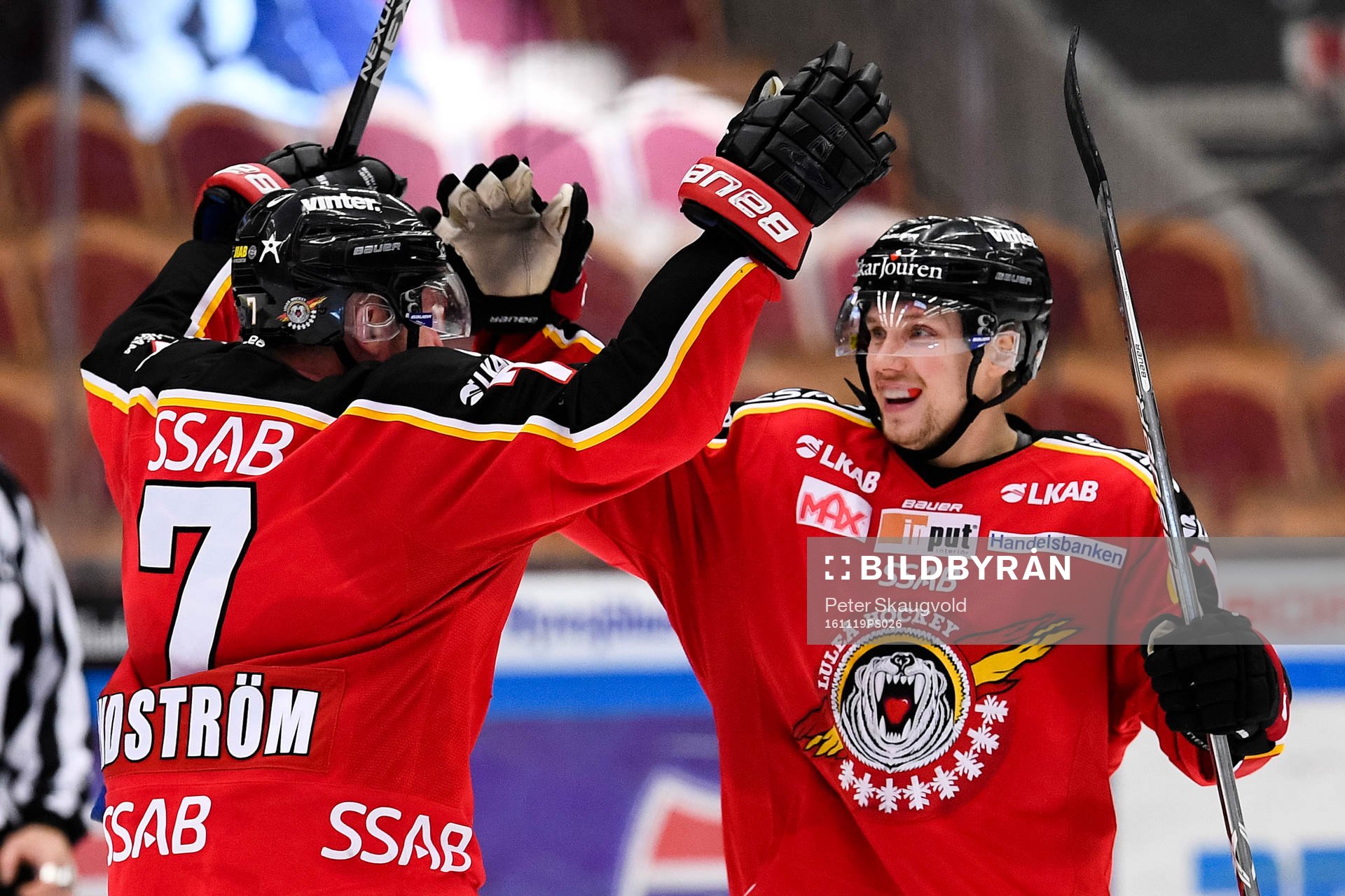 Luleås Petter Emanuelsson och Jan Sandström jublar