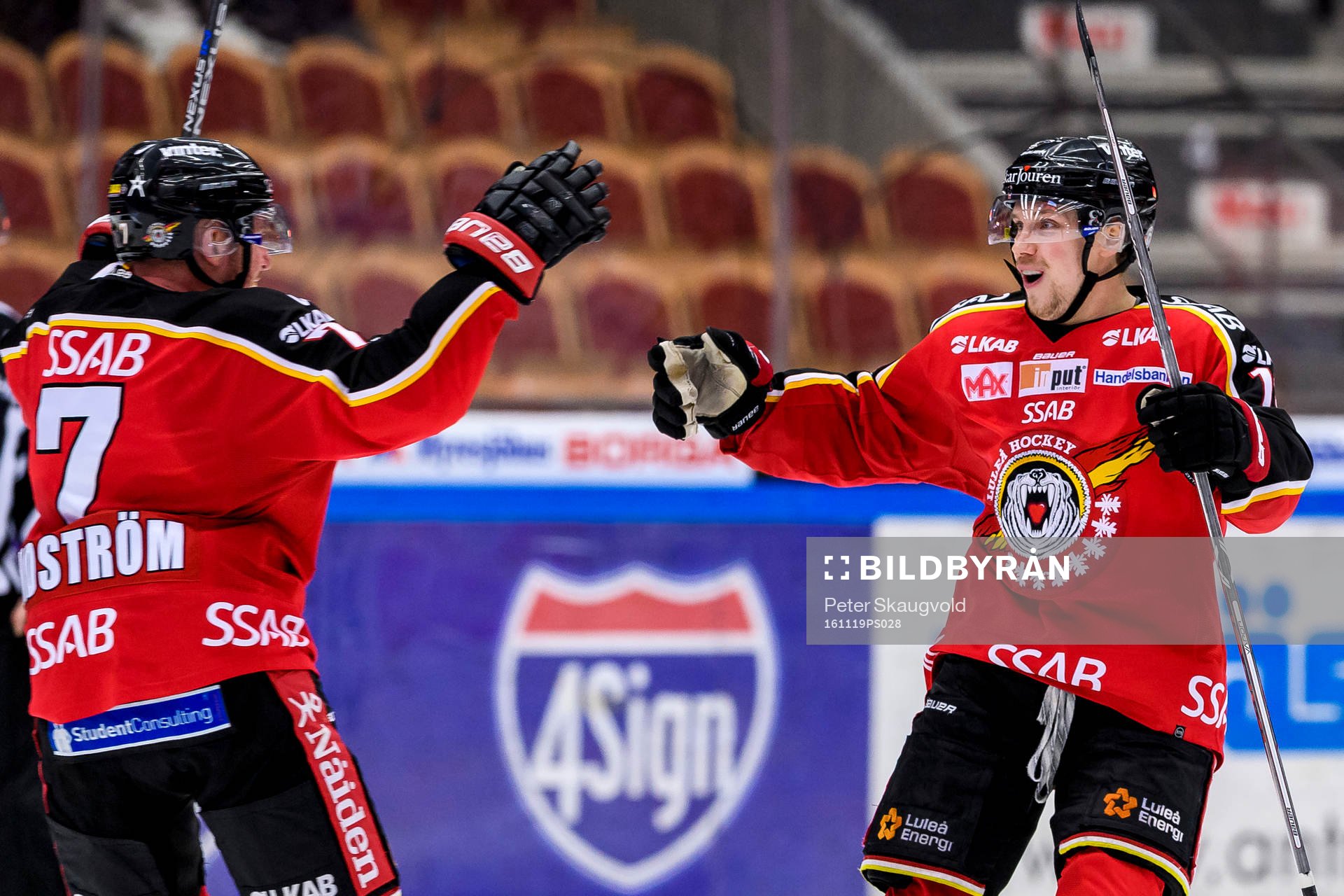Luleås Jan Sandström (v) jublar