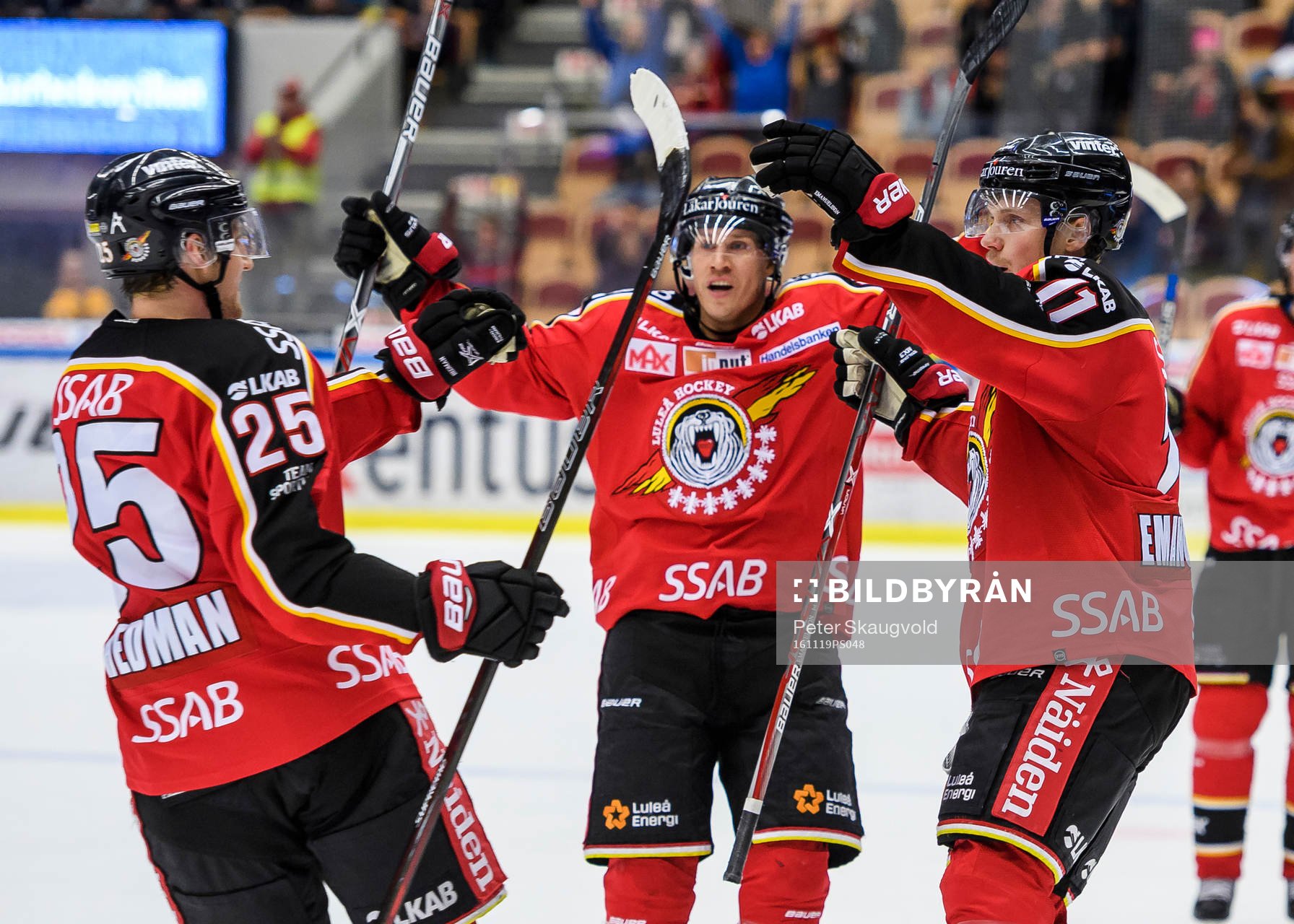 Luleås Anton Hedman (v) jublar