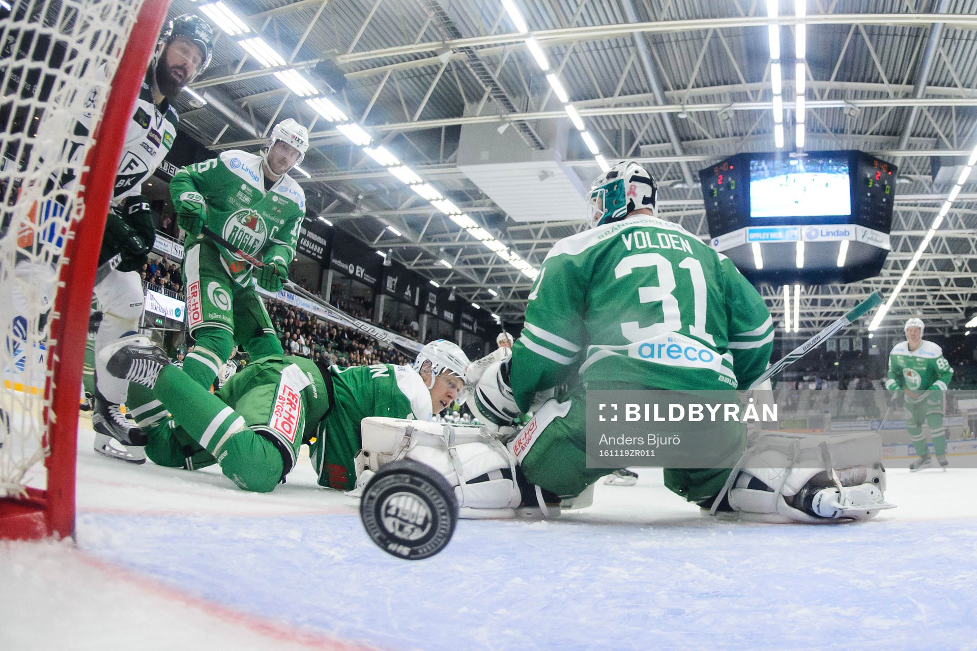 Färjestads Marcus Nilsson (ej i bild) gör 1-3